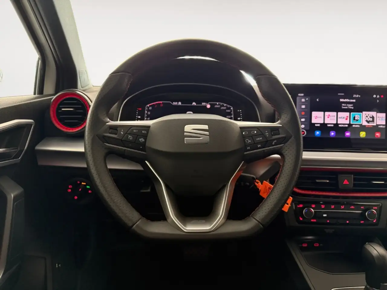 SEAT Ibiza FR AUTOMATIK NAV LED DIG.DISPLAY KAMERA SITZ.HZG — Vehicle gallery 14