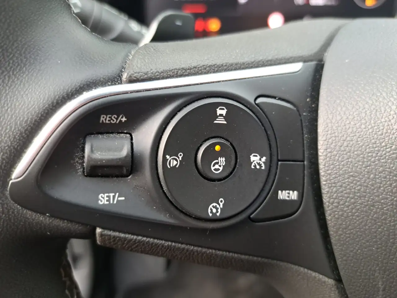 Opel Grandland 1.2 Turbo GS Line *MATRIX*TOTW*SHZ*KAM* — Galería del vehículo 19
