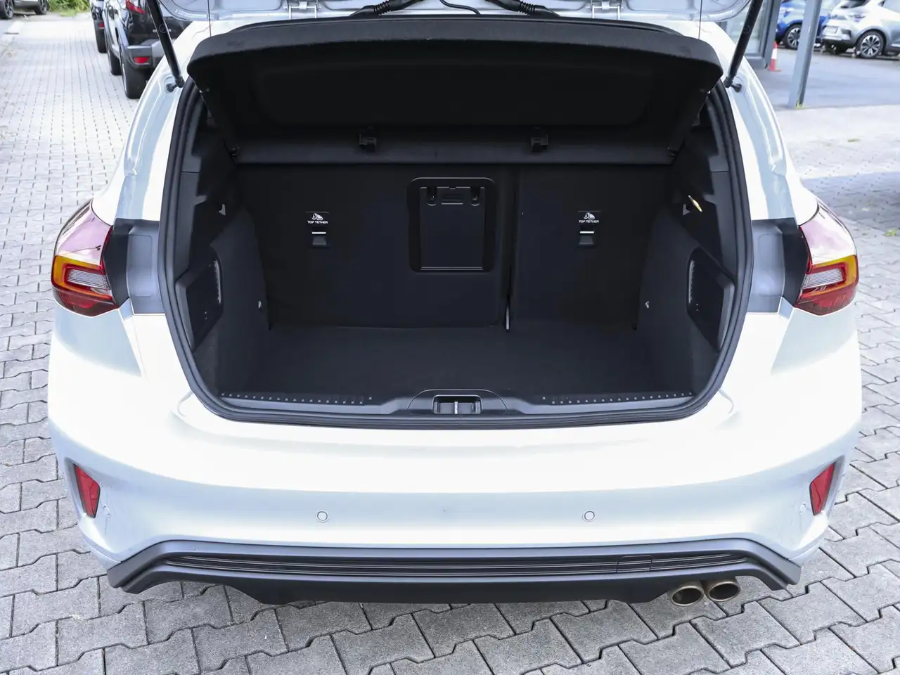 Ford Focus ST-Line X KAMERA PDC PANO — معرض صور السيارة 8