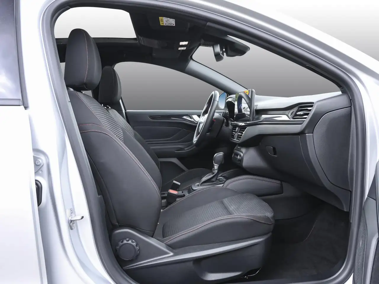 Ford Focus ST-Line X KAMERA PDC PANO — معرض صور السيارة 3