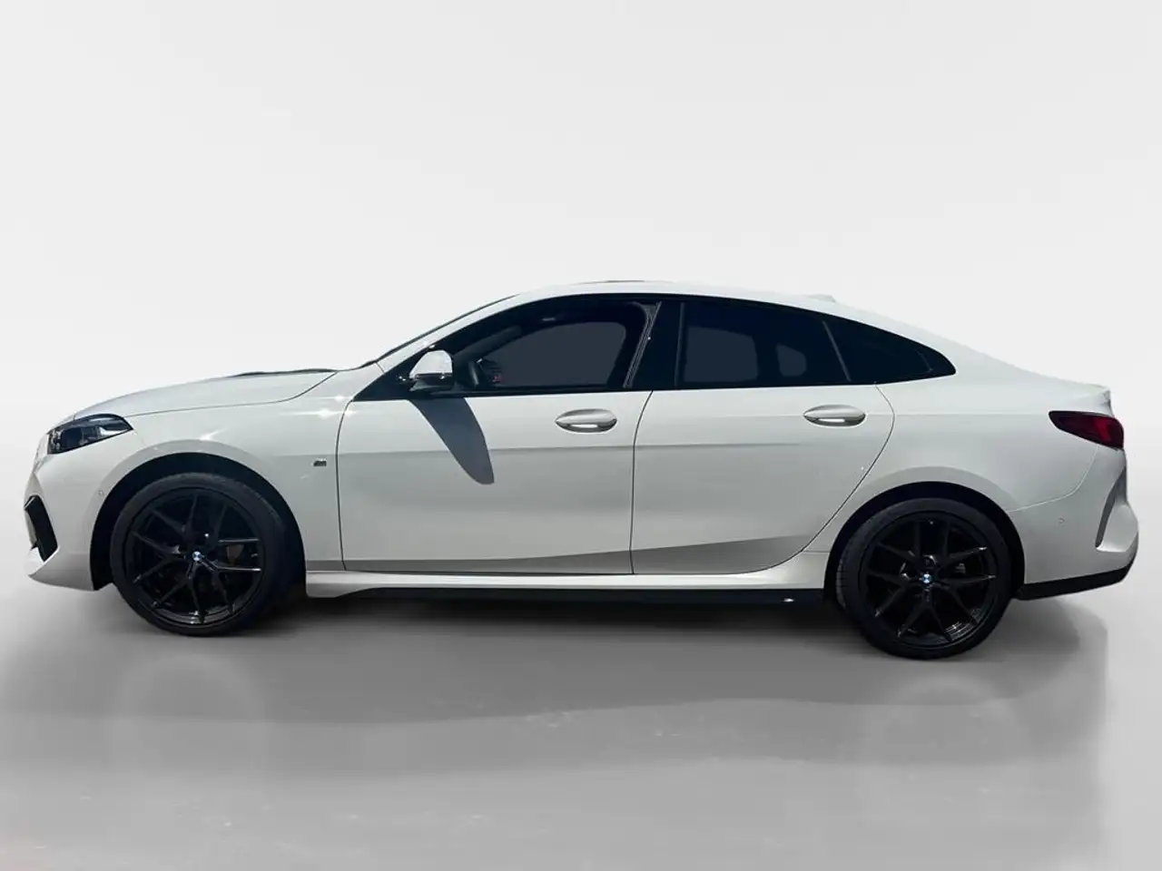 BMW 218 M Sport — Galerie du véhicule 6