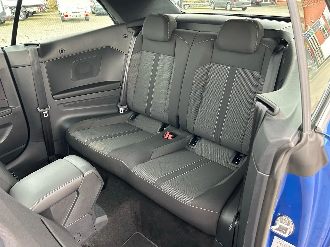 Volkswagen T-Roc Style Cabriolet 1.5 TSI / Windschott — معرض صور السيارة 15