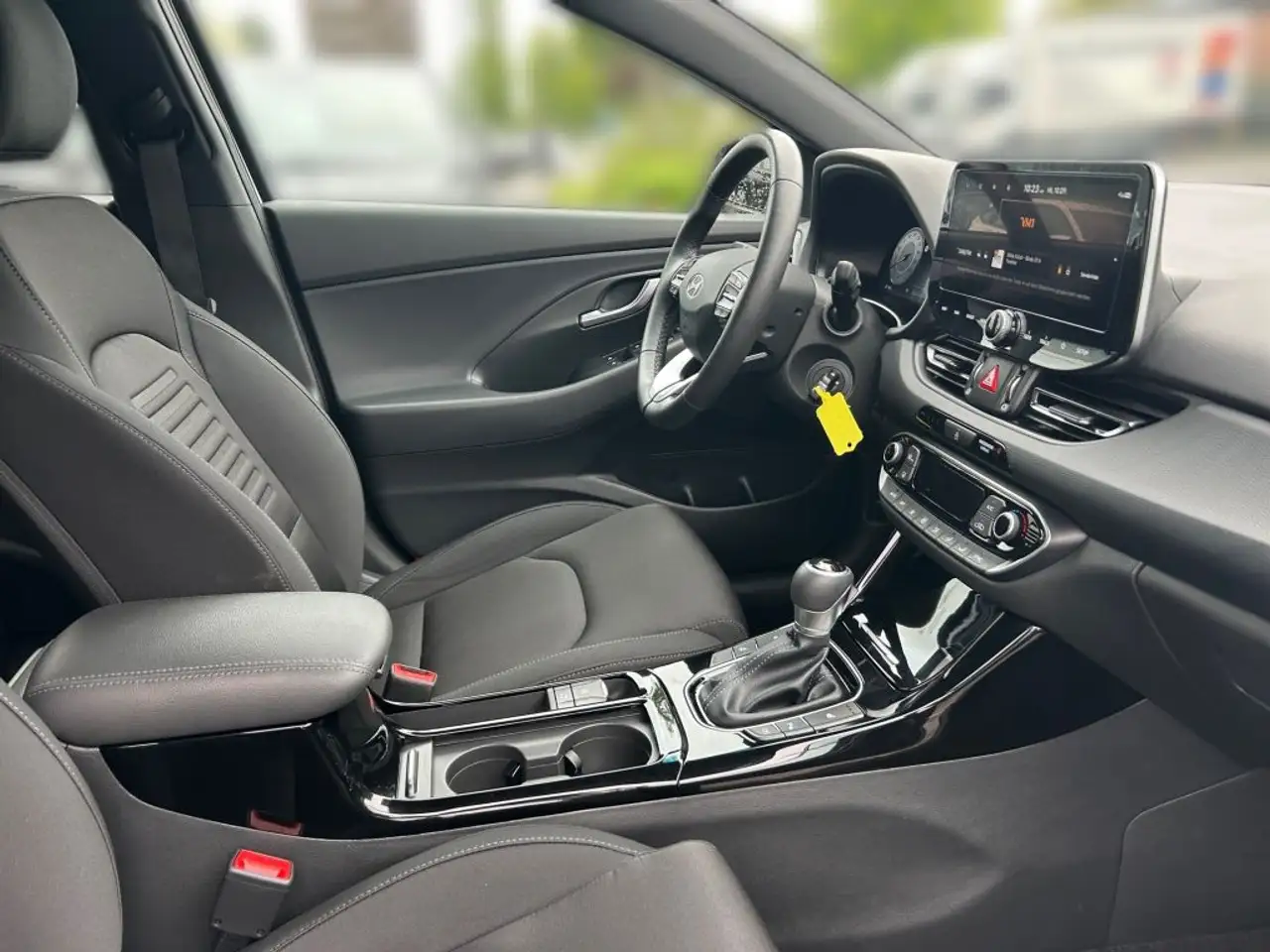 Hyundai i30 1.0 T-GDI DCT Advantage — Vehicle gallery 17