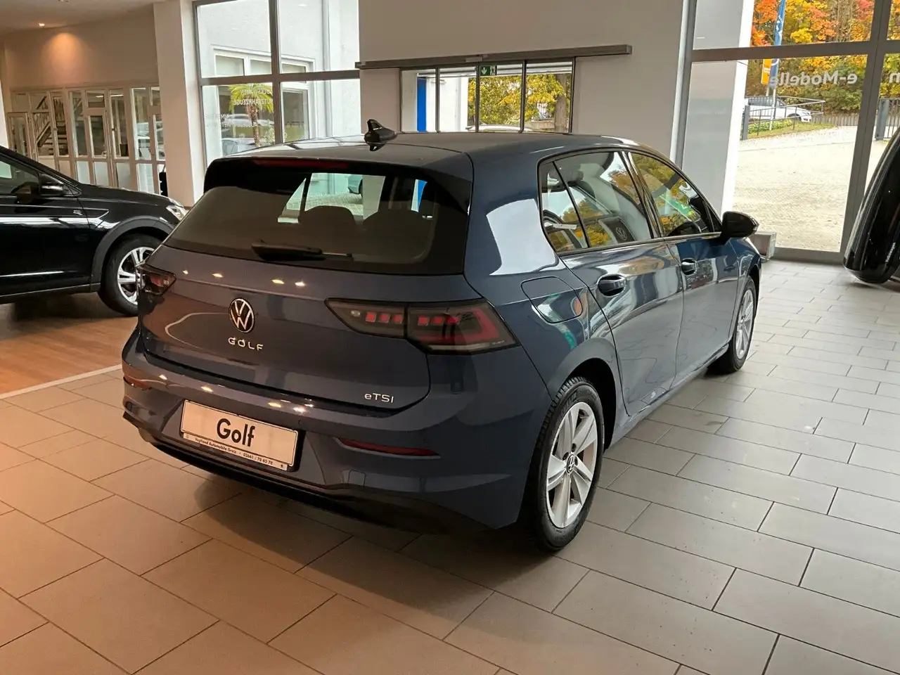 Volkswagen Golf Life , DSG, Pano., LED-Matrix, Kamera 360° — معرض صور السيارة 5