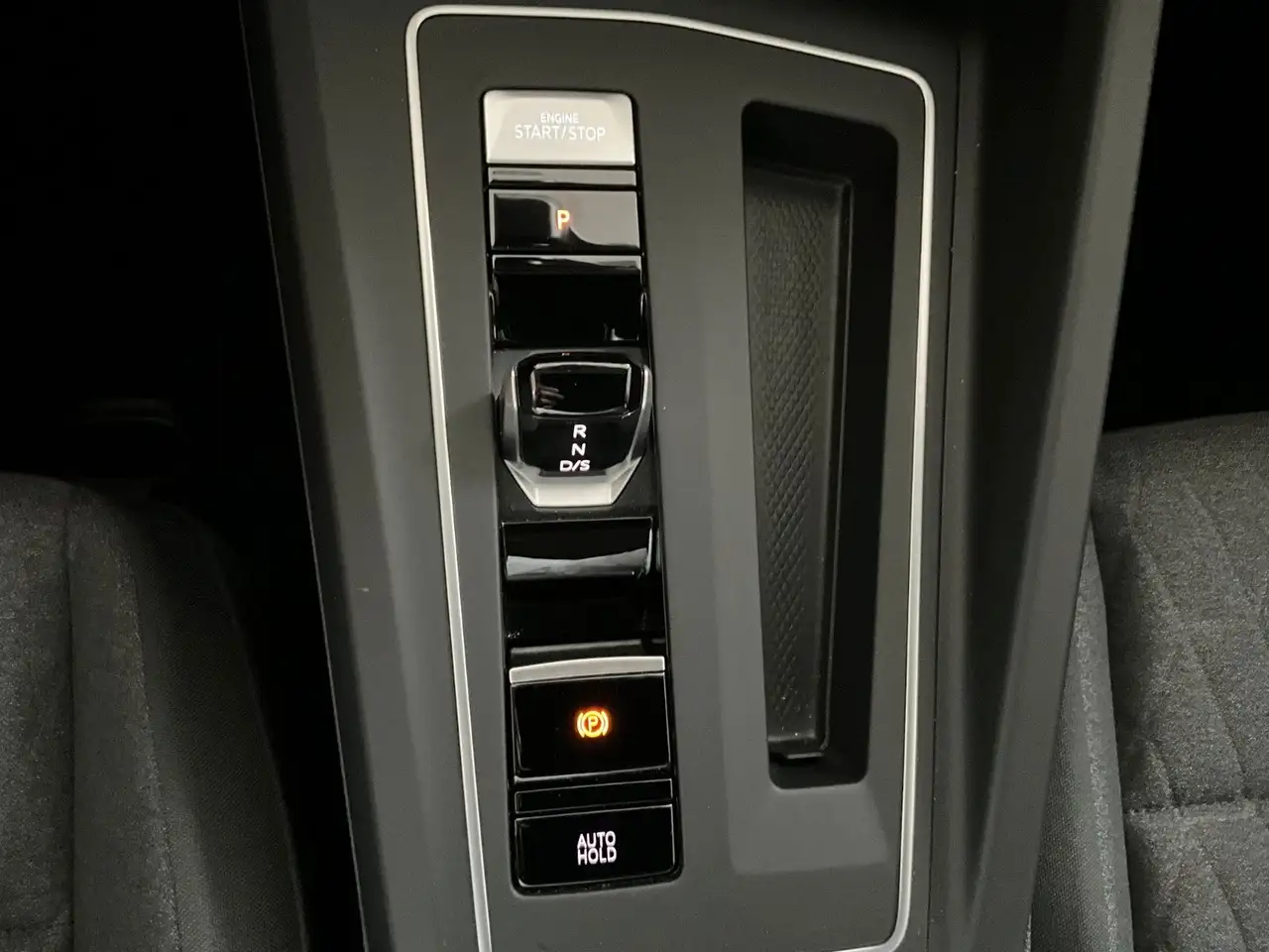 Volkswagen Golf Life , DSG, Pano., LED-Matrix, Kamera 360° — معرض صور السيارة 16