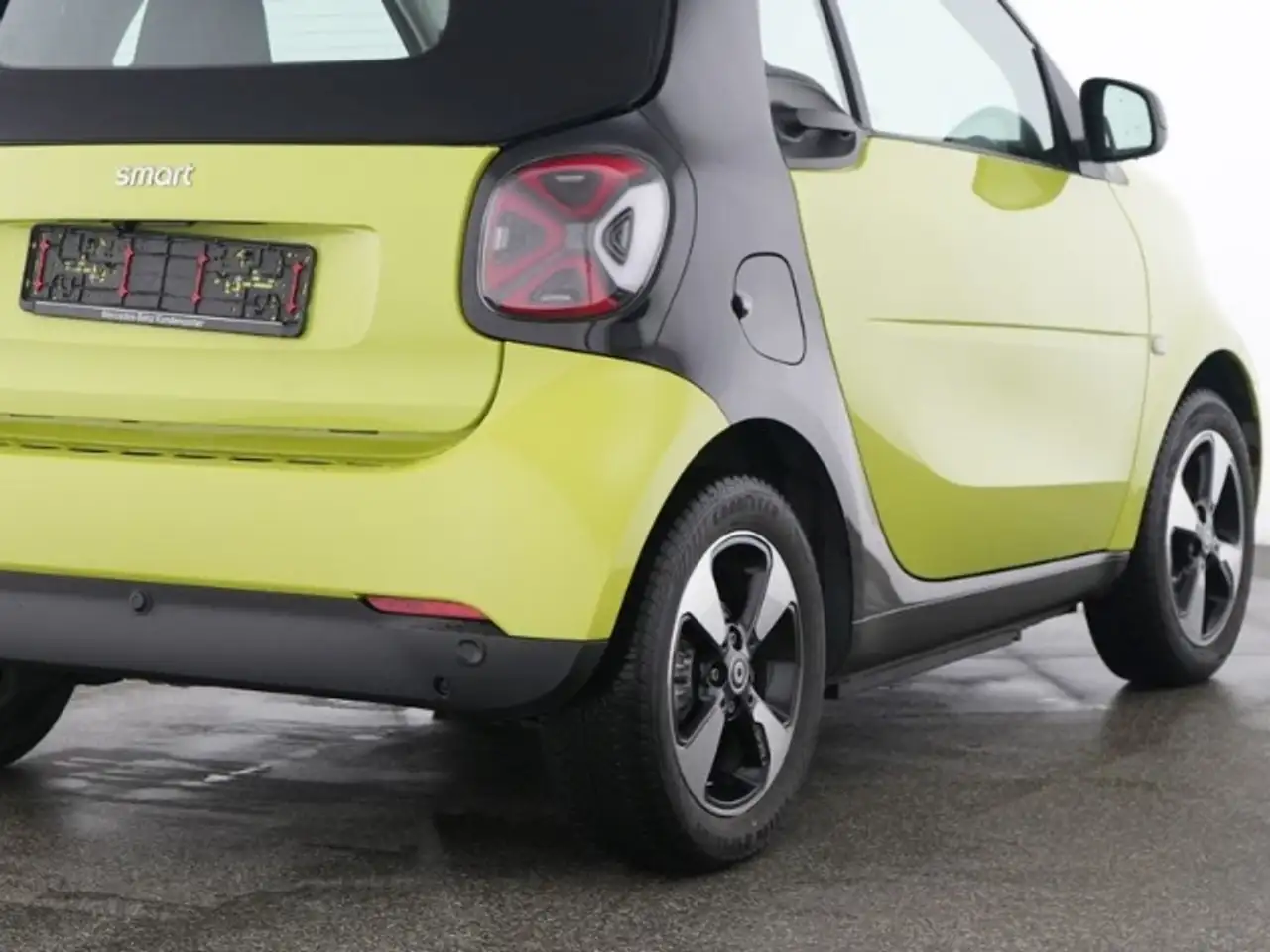 smart forTwo EQ Cabrio Passion Exclusive 22kW LED Kamera — Vehicle gallery 10