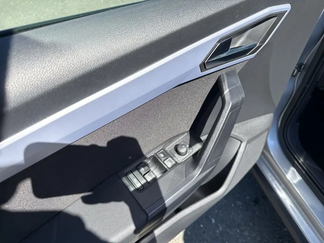 SEAT Arona 1.0 TSI FR LED+NAVI+DAB+PDC+KLIMA+TEMPOMAT — معرض صور السيارة 20
