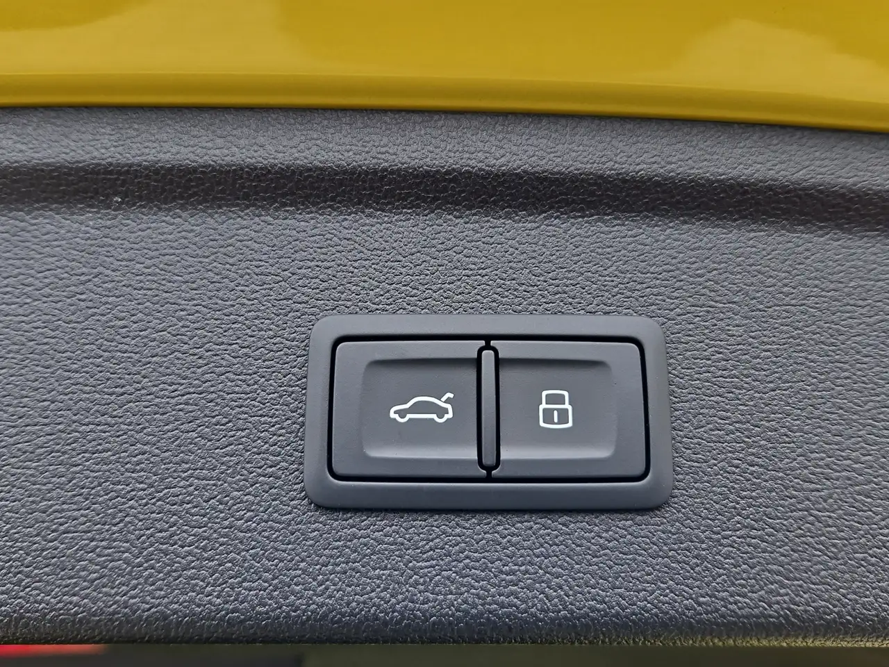 Audi RS3 Sportback S tronic quattro NaviPlus Matrix Kera... — Galerie du véhicule 14