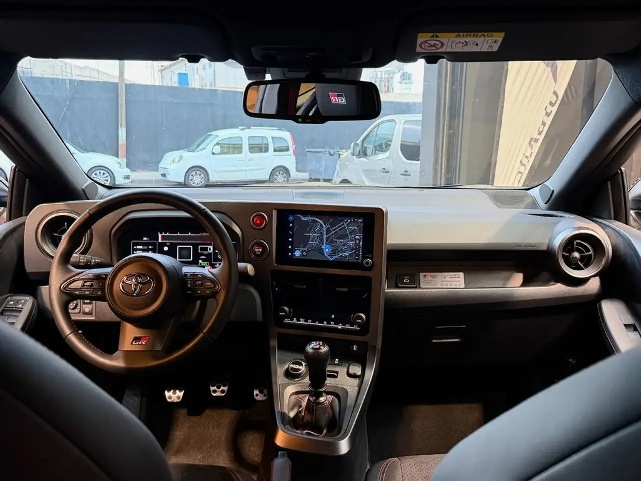 Toyota Yaris 1.6T 276 MANUAL RZ — معرض صور السيارة 25