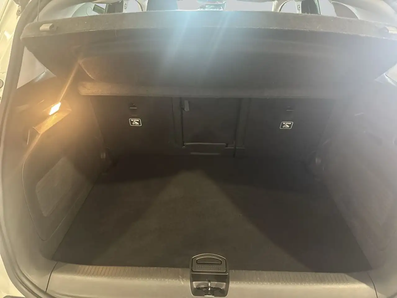 Opel Crossland Crossland 1.2 Elegance Paket — Galerie du véhicule 8