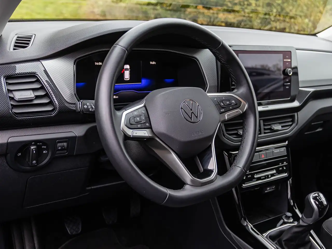 Volkswagen T-Cross 1.0 TSI Life LED Digital Cockpit ACC EPH — معرض صور السيارة 10