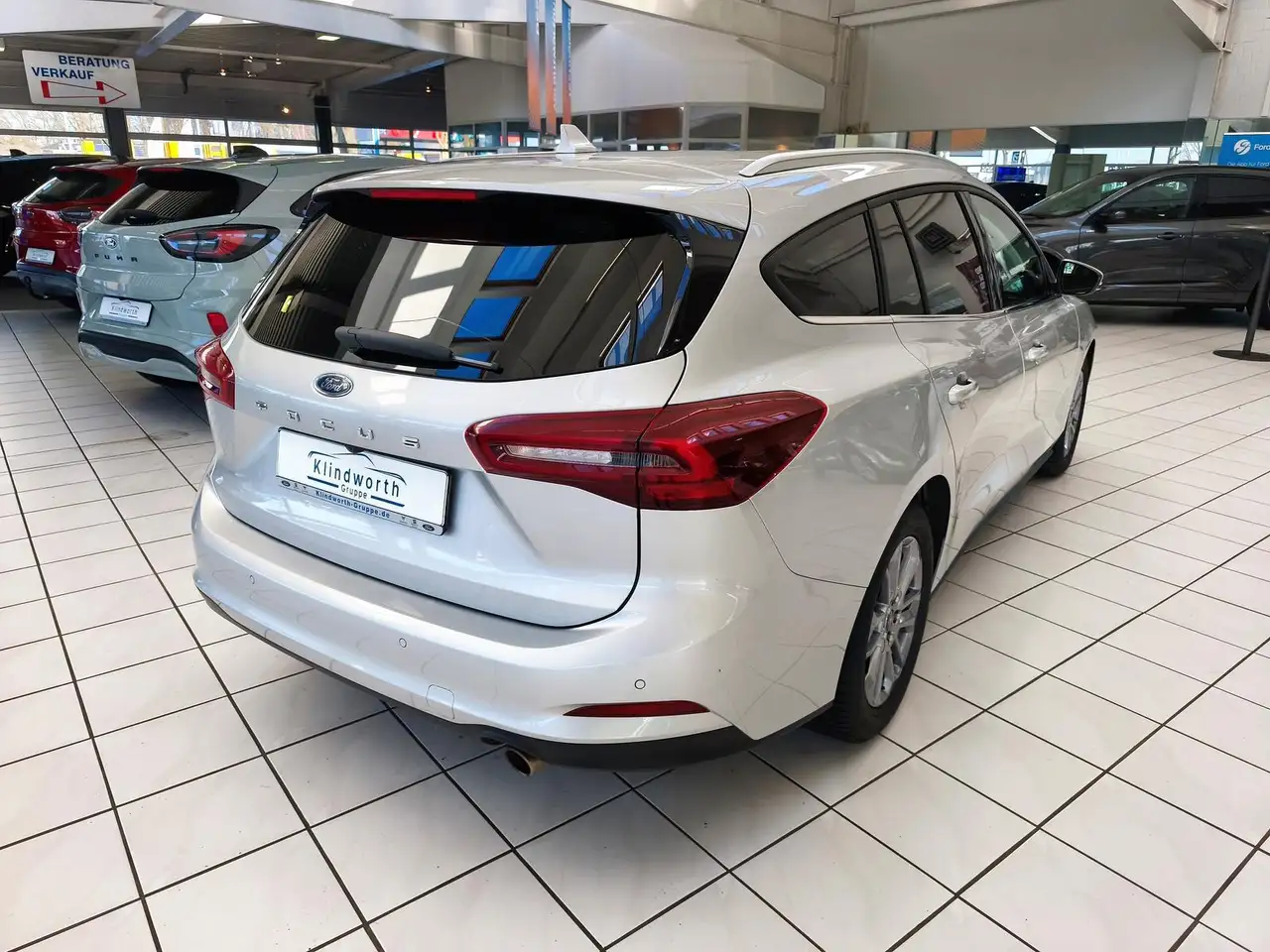 Ford Focus Turnier 1.0 EcoB. MHEV Aut. Titanium X GJR — معرض صور السيارة 4