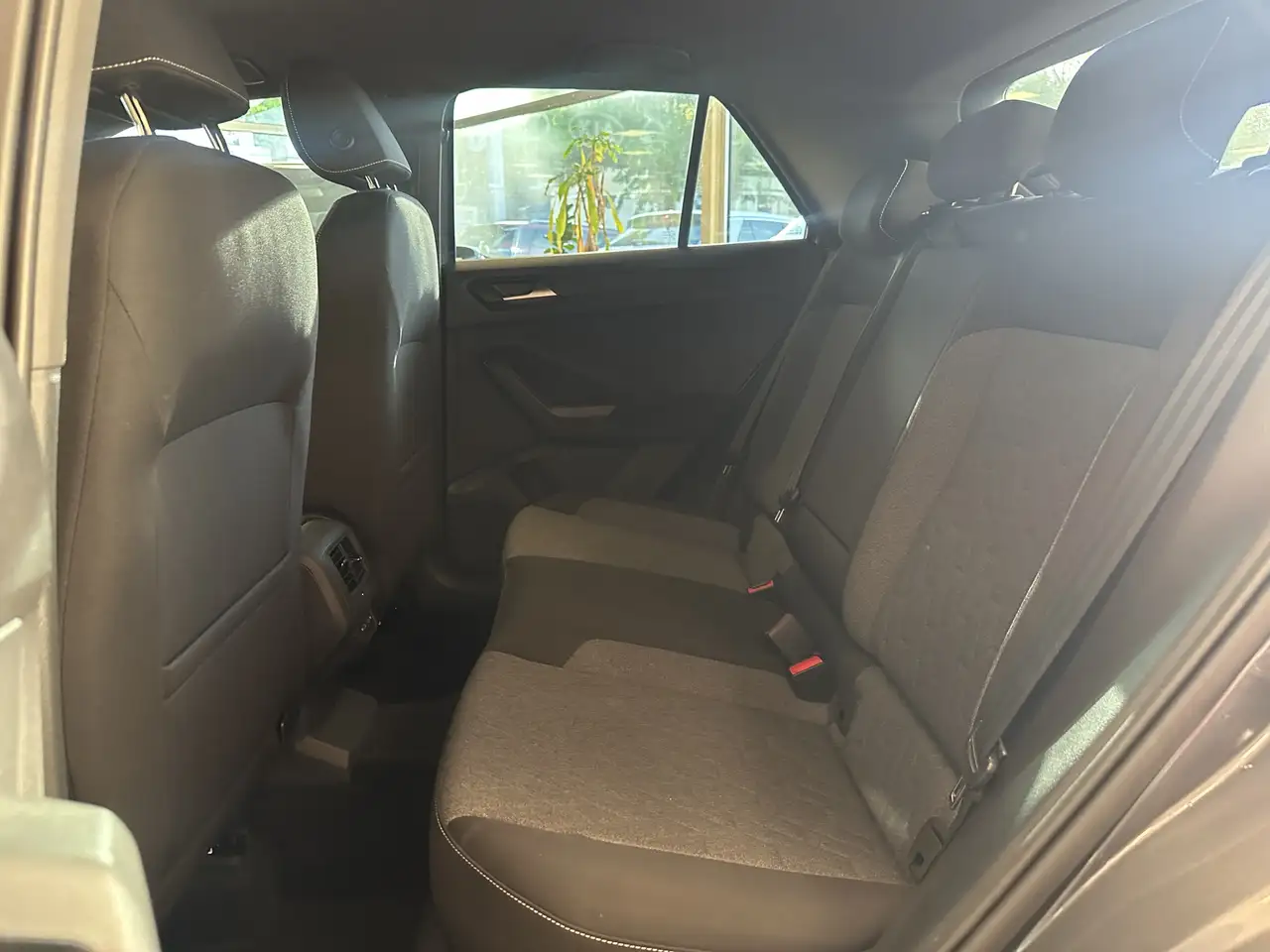 Volkswagen T-Roc Move*ACC*dig.Cockpit*CAM*Navi*SHZ*LED*DAB — Vehicle gallery 14