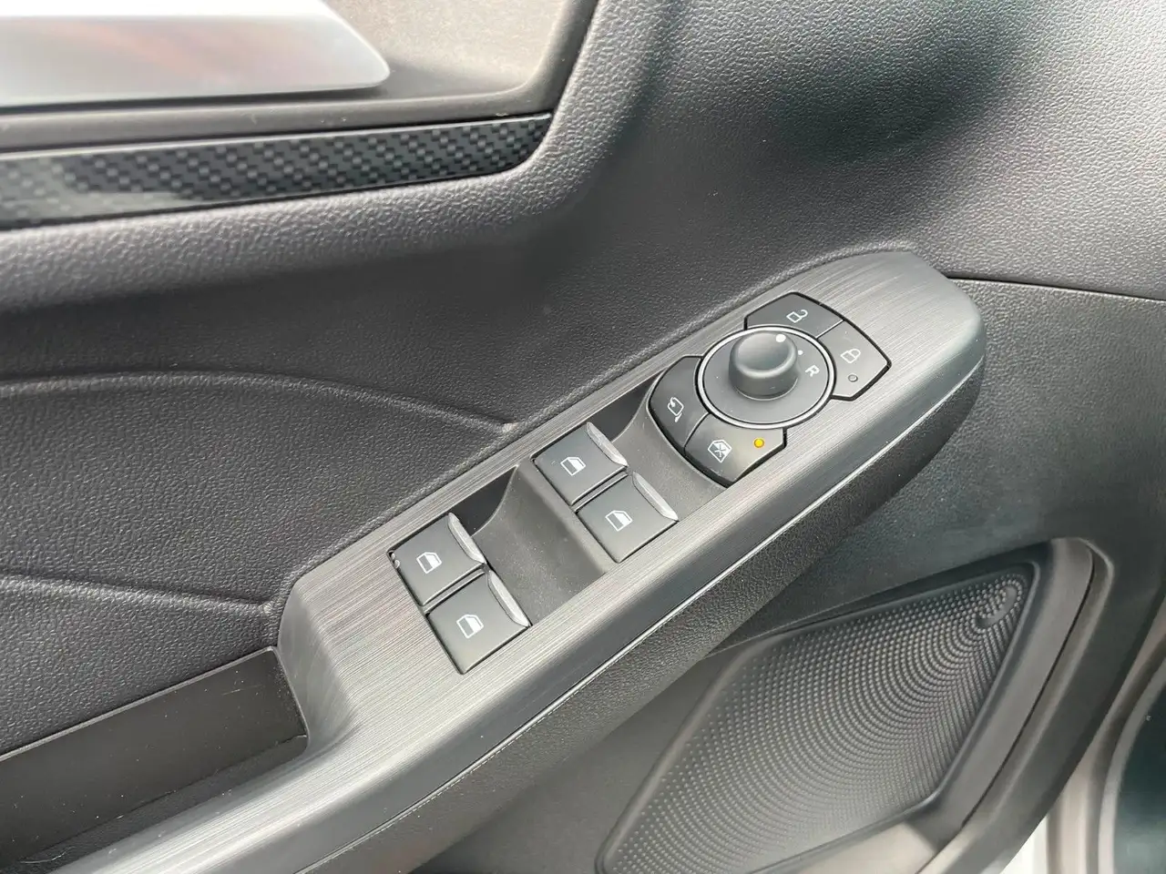 Ford Kuga ST-Line X 150PS*SHZ*NAVI*RFK*LM — معرض صور السيارة 14