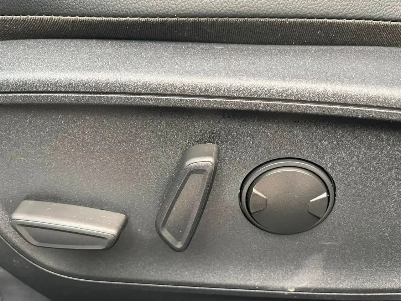 Ford Kuga ST-Line X 150PS*SHZ*NAVI*RFK*LM — معرض صور السيارة 15