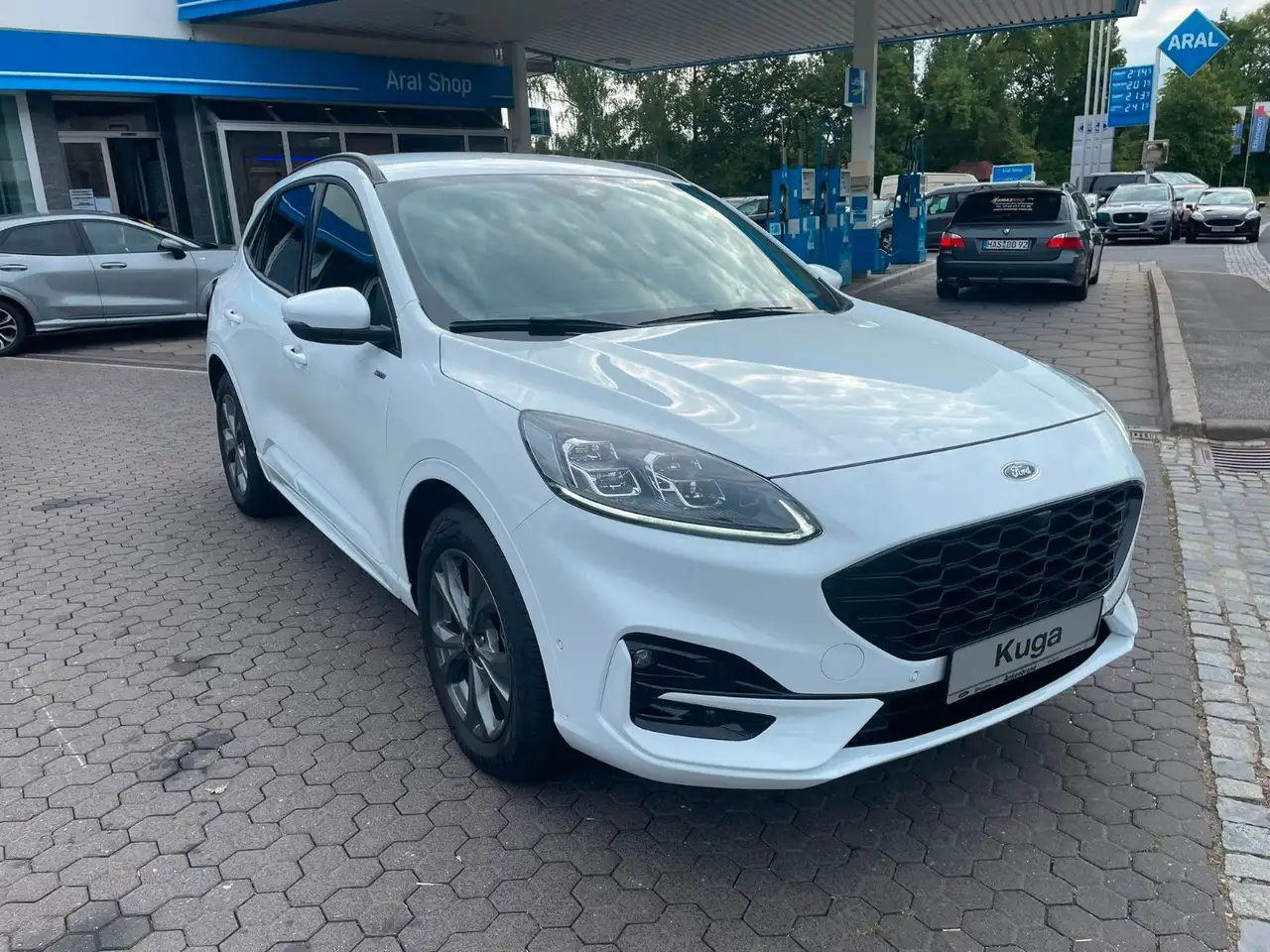 Ford Kuga ST-Line X 150PS*SHZ*NAVI*RFK*LM — معرض صور السيارة 4