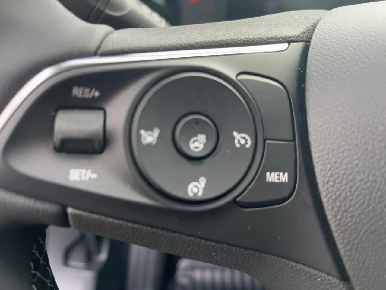 Opel Mokka 1.2 Elegance LED/SHZ/LHZ/PDC/Kamera — Vehicle gallery 15