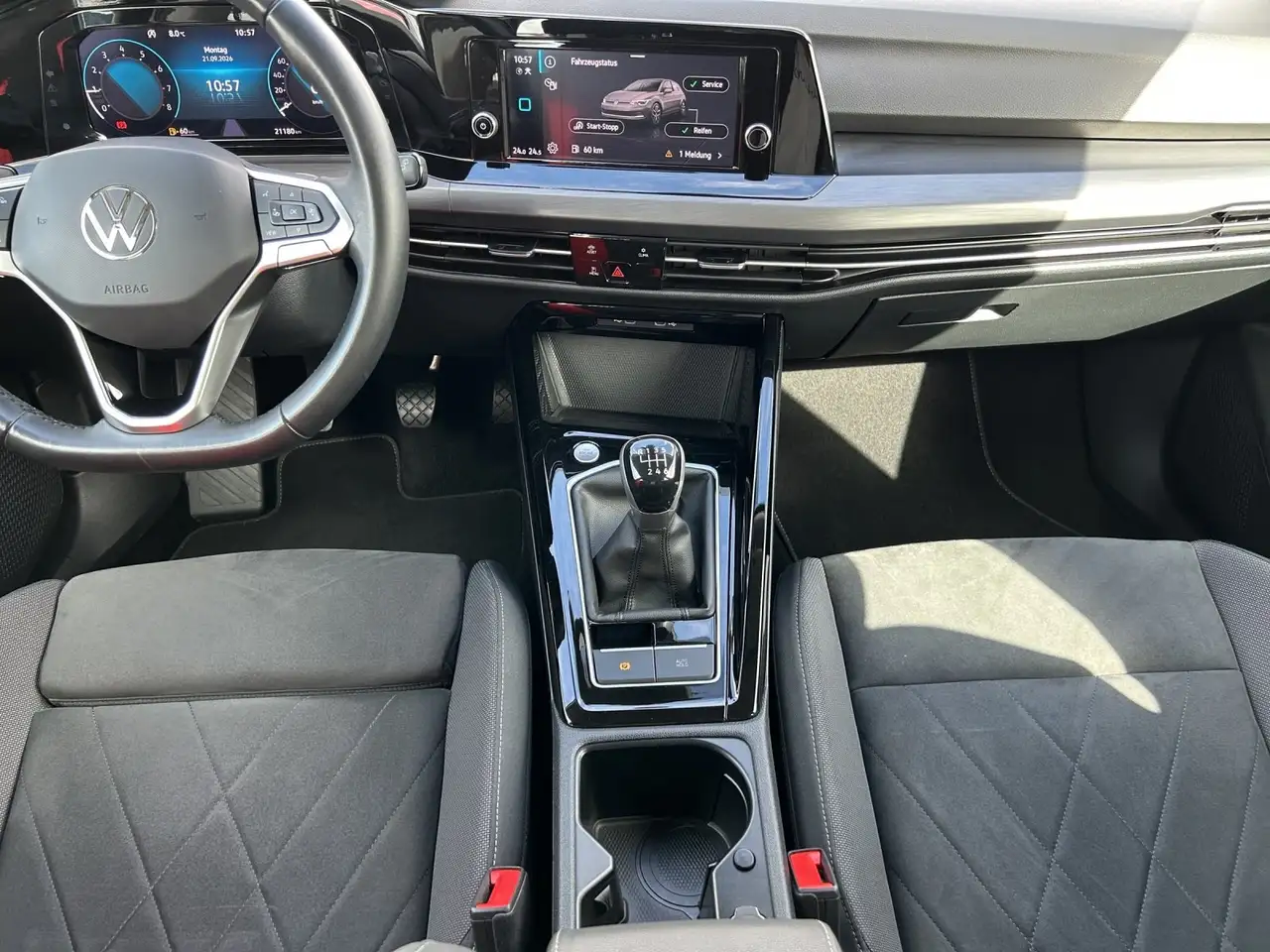 Volkswagen Golf VIII 1.5 TSI STYLE | PDC | LED | ACC | — معرض صور السيارة 13