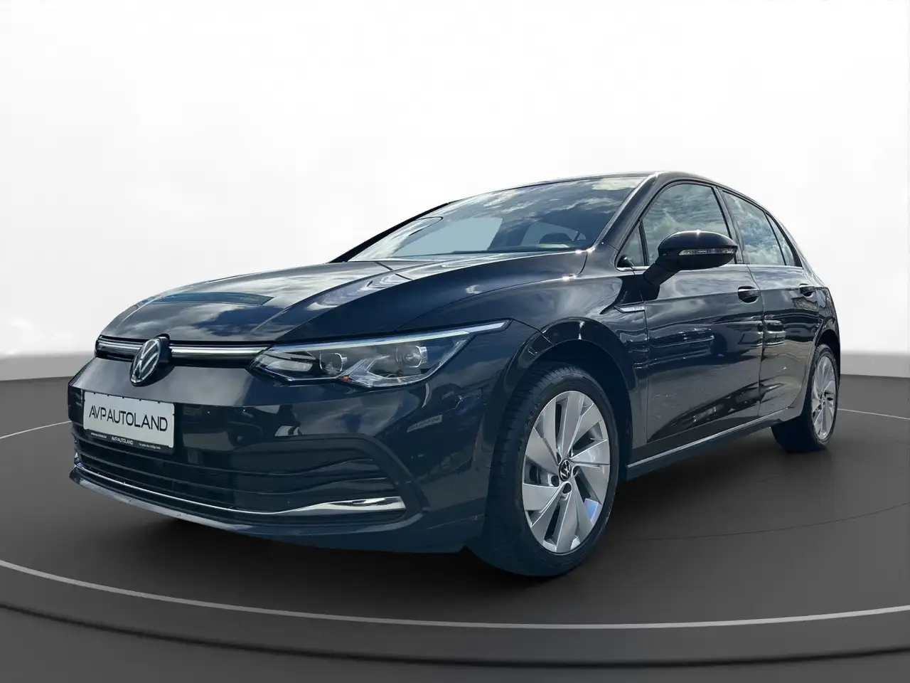 Volkswagen Golf VIII 1.5 TSI STYLE | PDC | LED | ACC | — معرض صور السيارة 2