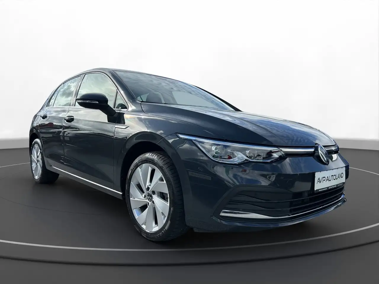 Volkswagen Golf VIII 1.5 TSI STYLE | PDC | LED | ACC | — معرض صور السيارة 4