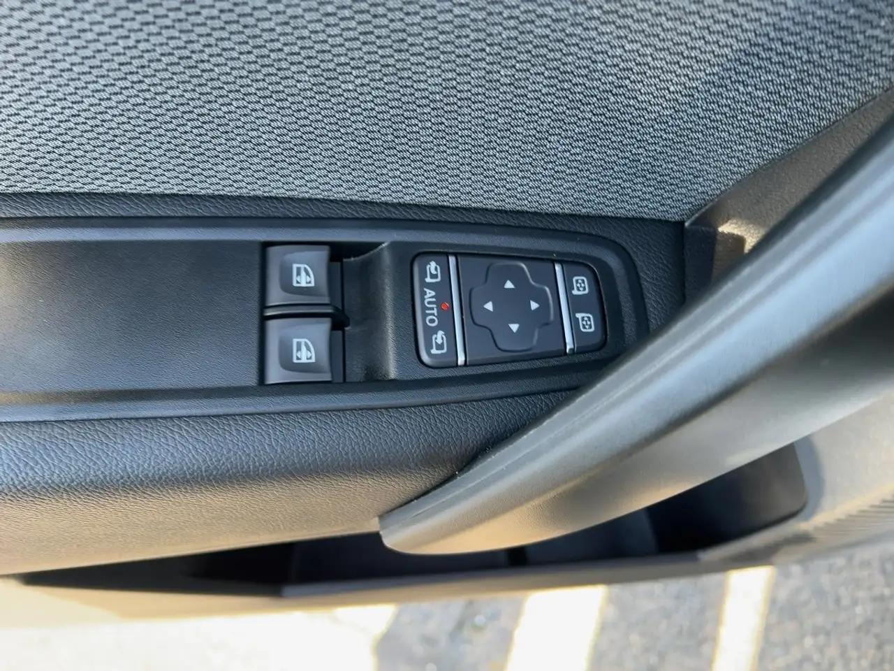 Renault Kangoo EQUILIBRE TCe 100 SITZHEIZUNG — Vehicle gallery 20