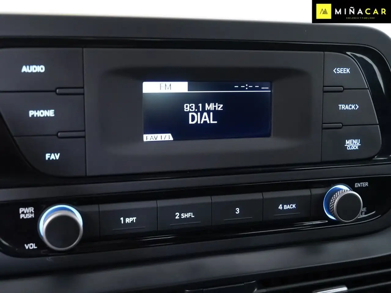 Hyundai BAYON 1.2 MPI Essence — Galería del vehículo 18