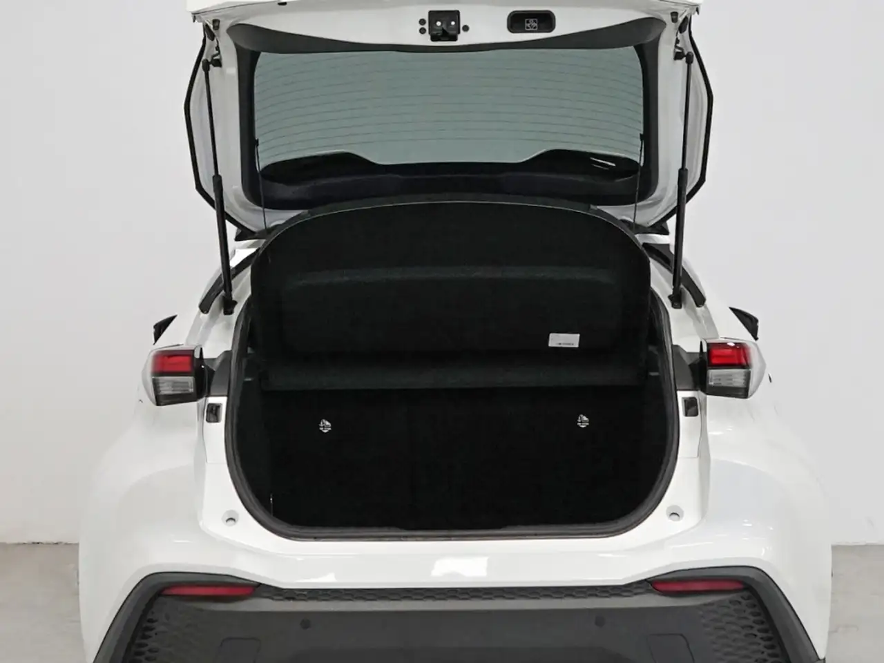 Toyota C-HR 140H Active — معرض صور السيارة 10