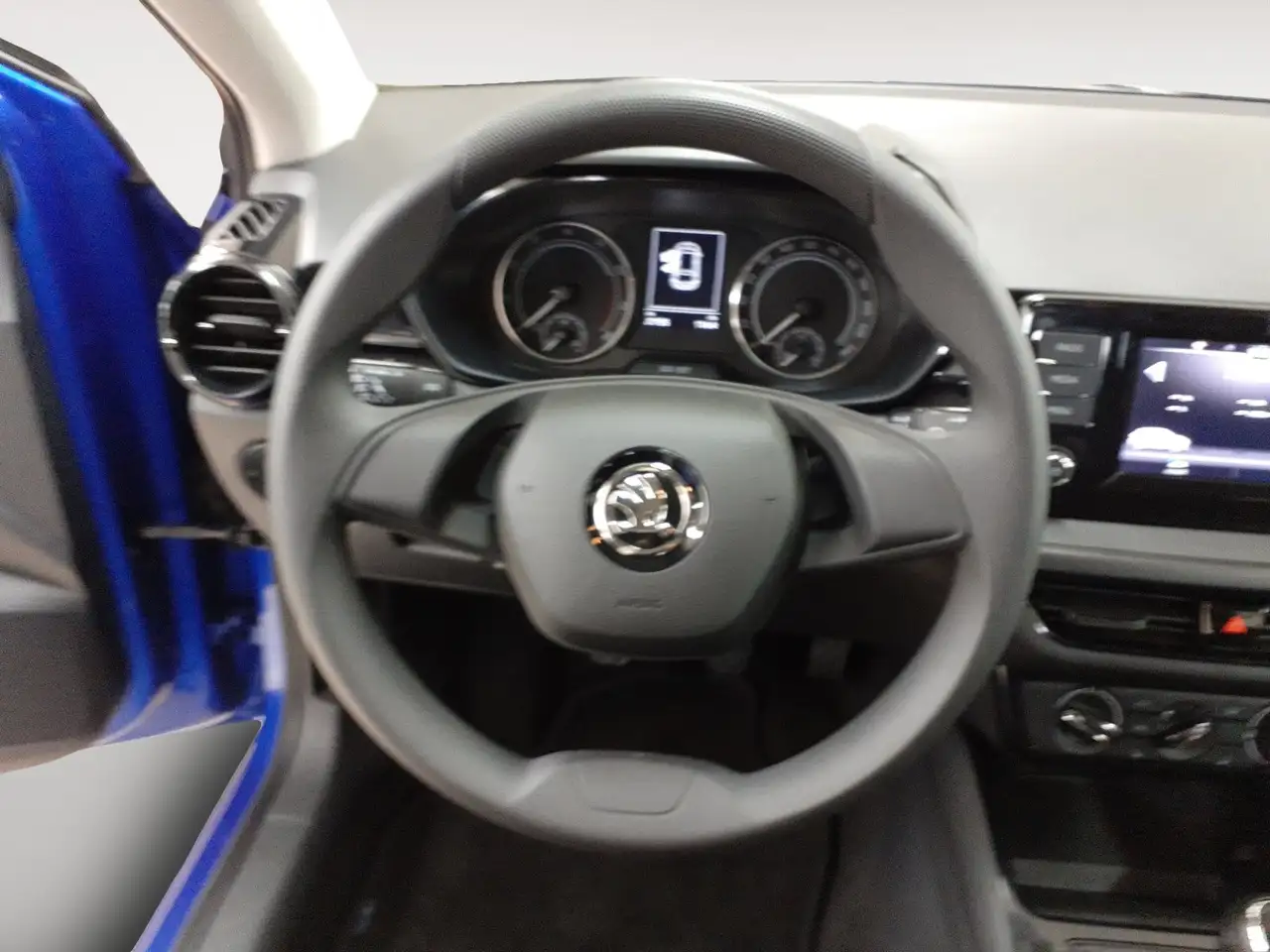 Skoda Fabia 1.0 MPI Active *LED*PDC*Sitzh*Smart-Link* — Galería del vehículo 11