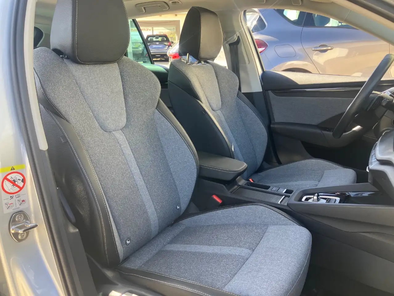 Skoda Octavia 1.5 TSI mHEV Selection DSG Panoramadach — Galerie du véhicule 12