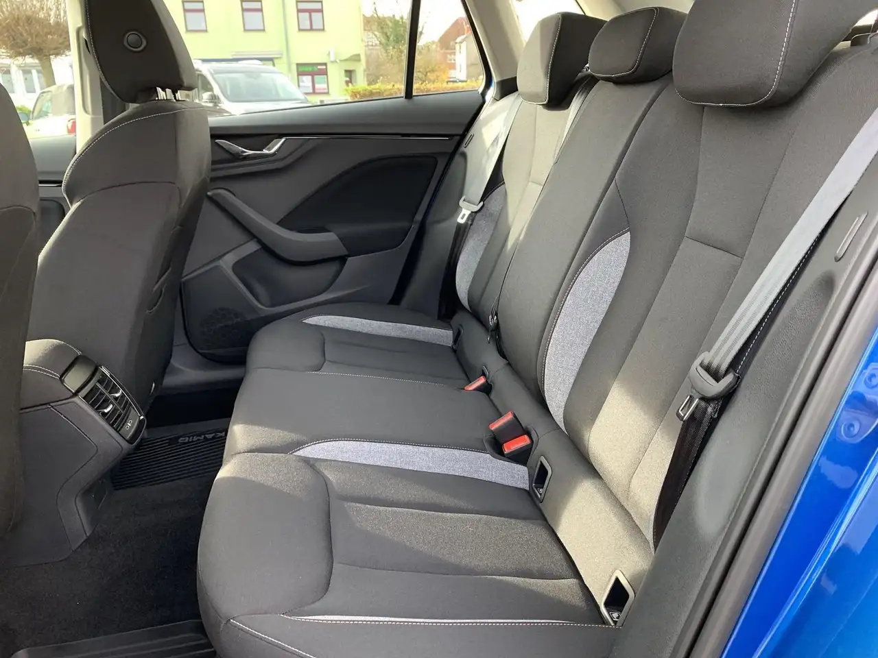 Skoda Kamiq 1.0TSI Selection AHK+dig.Display+Sitzhzg. — Vehicle gallery 10