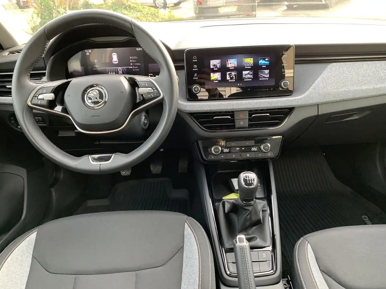 Skoda Kamiq 1.0TSI Selection AHK+dig.Display+Sitzhzg. — Vehicle gallery 11