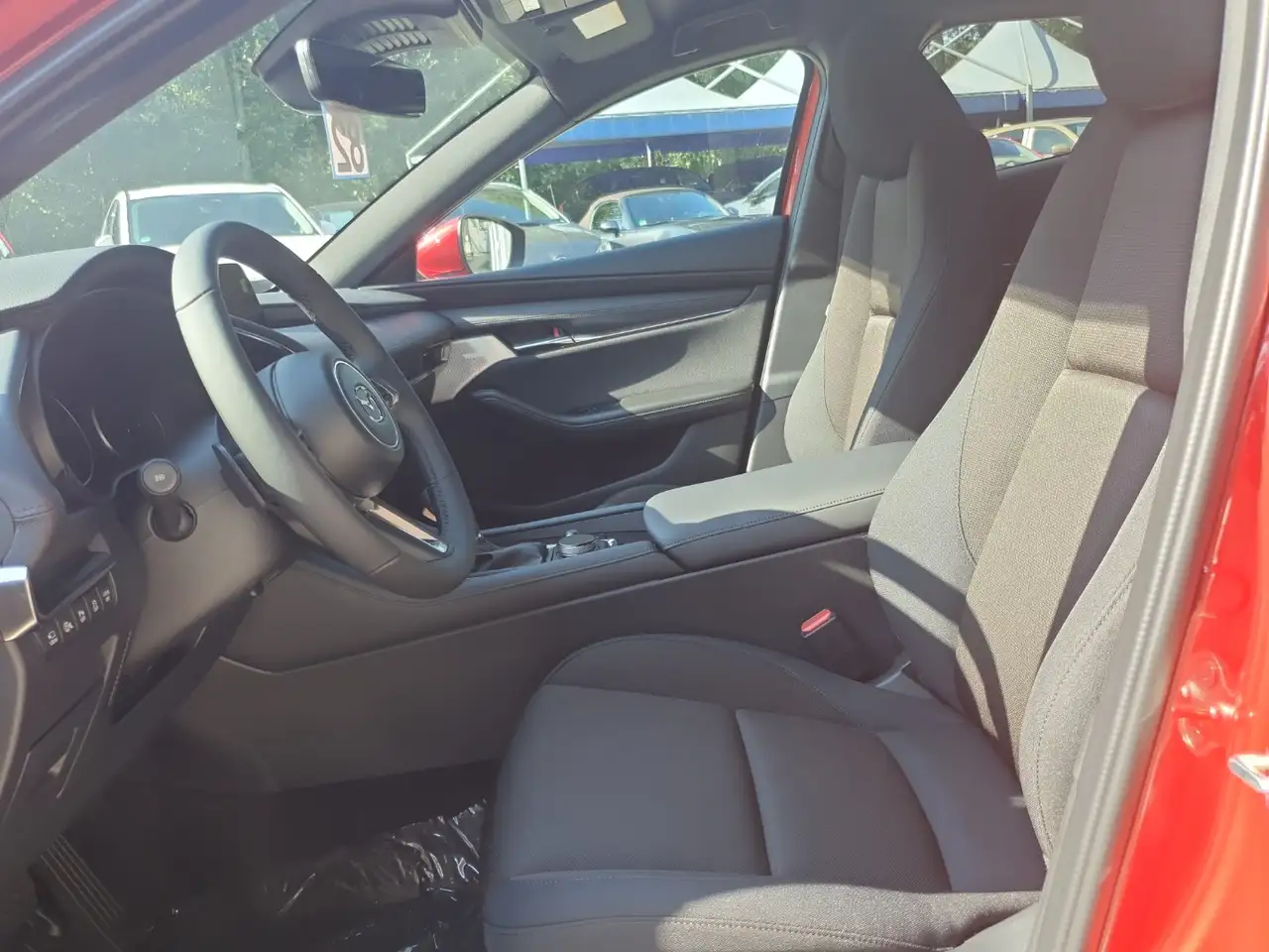 Mazda 3 e-SKYACTIV-X 186 FWD 6AT EXCLUSIVE — معرض صور السيارة 8