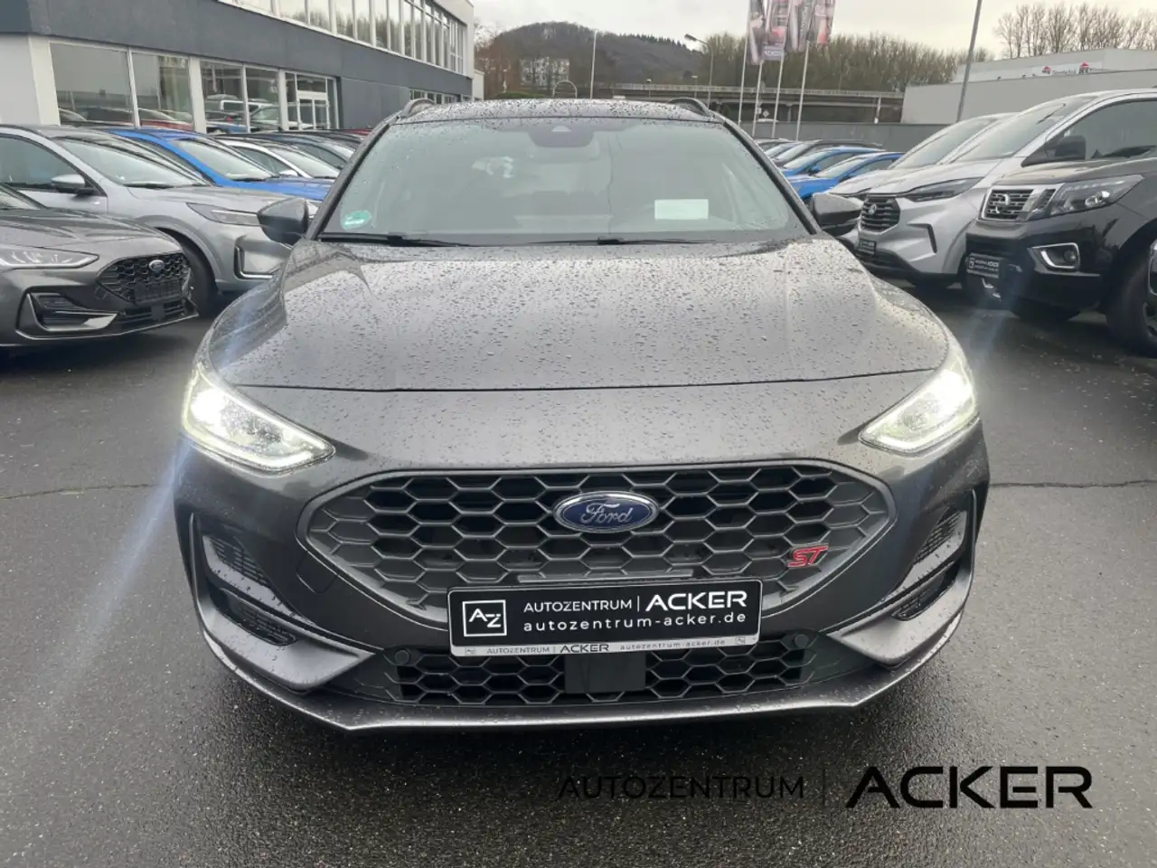 Ford Focus ST X Turnier 2.3 AT. Pano/aAHK/ACC -34%* — معرض صور السيارة 4