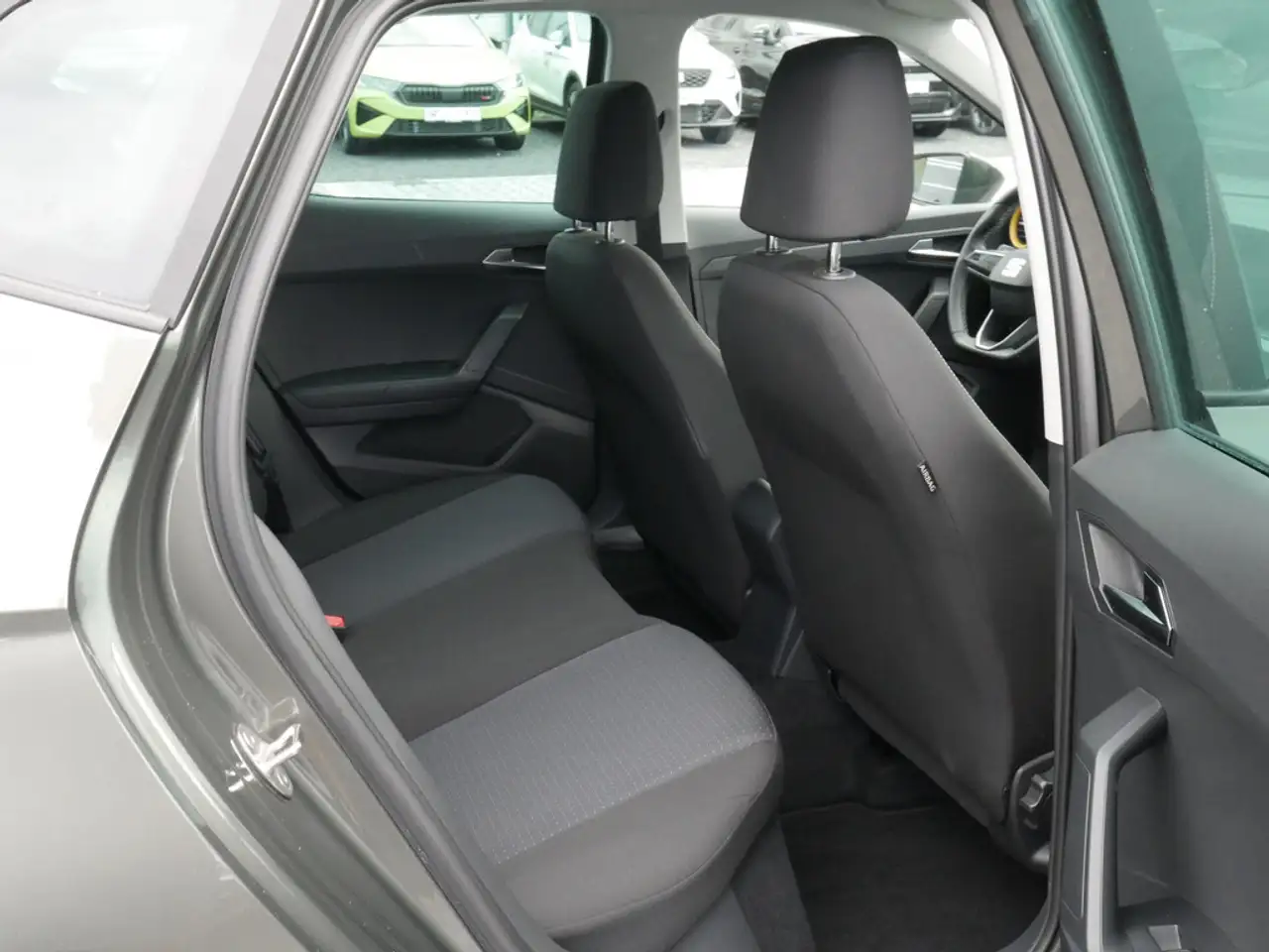 SEAT Arona 1.0 TSI Style Edition NAVI FACEL. LED — معرض صور السيارة 5