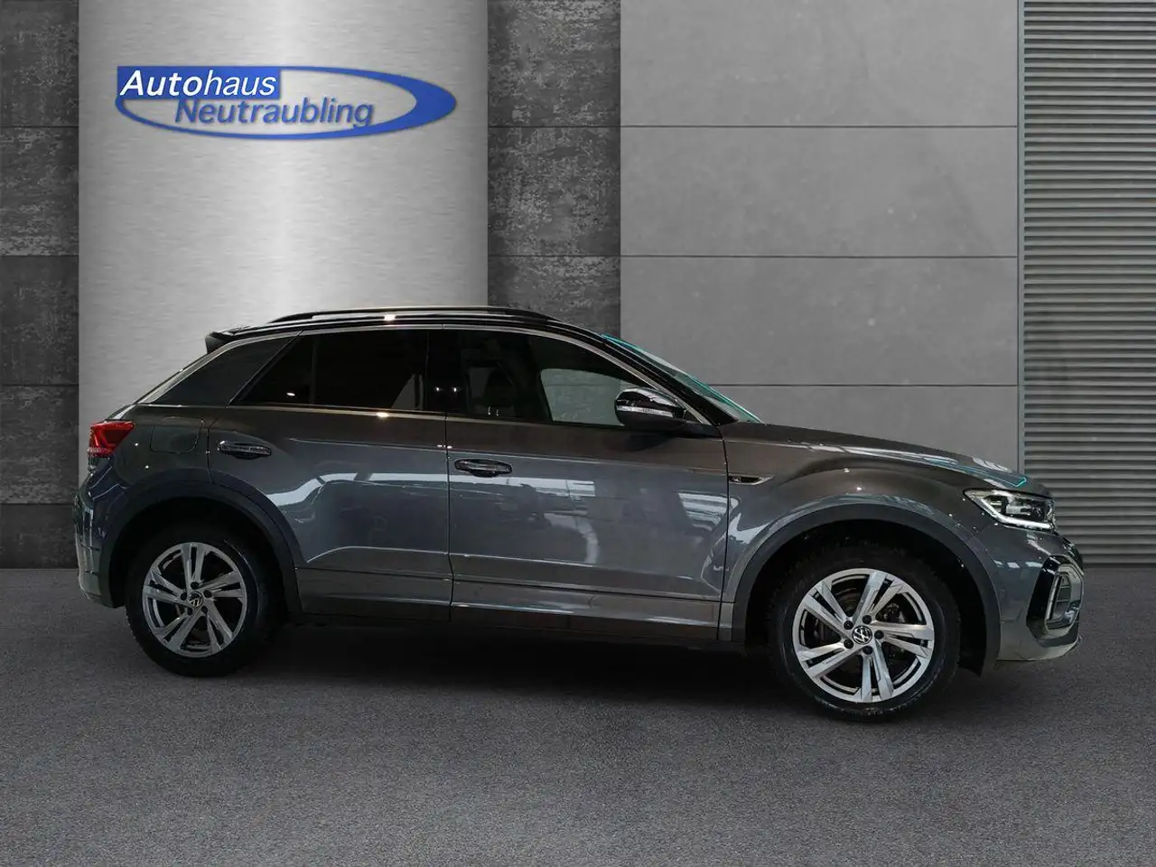 Volkswagen T-Roc 1.5 TSI "R-LINE" 150 PS DSG +NAVI+REARVIEW+AHK+ — معرض صور السيارة 7