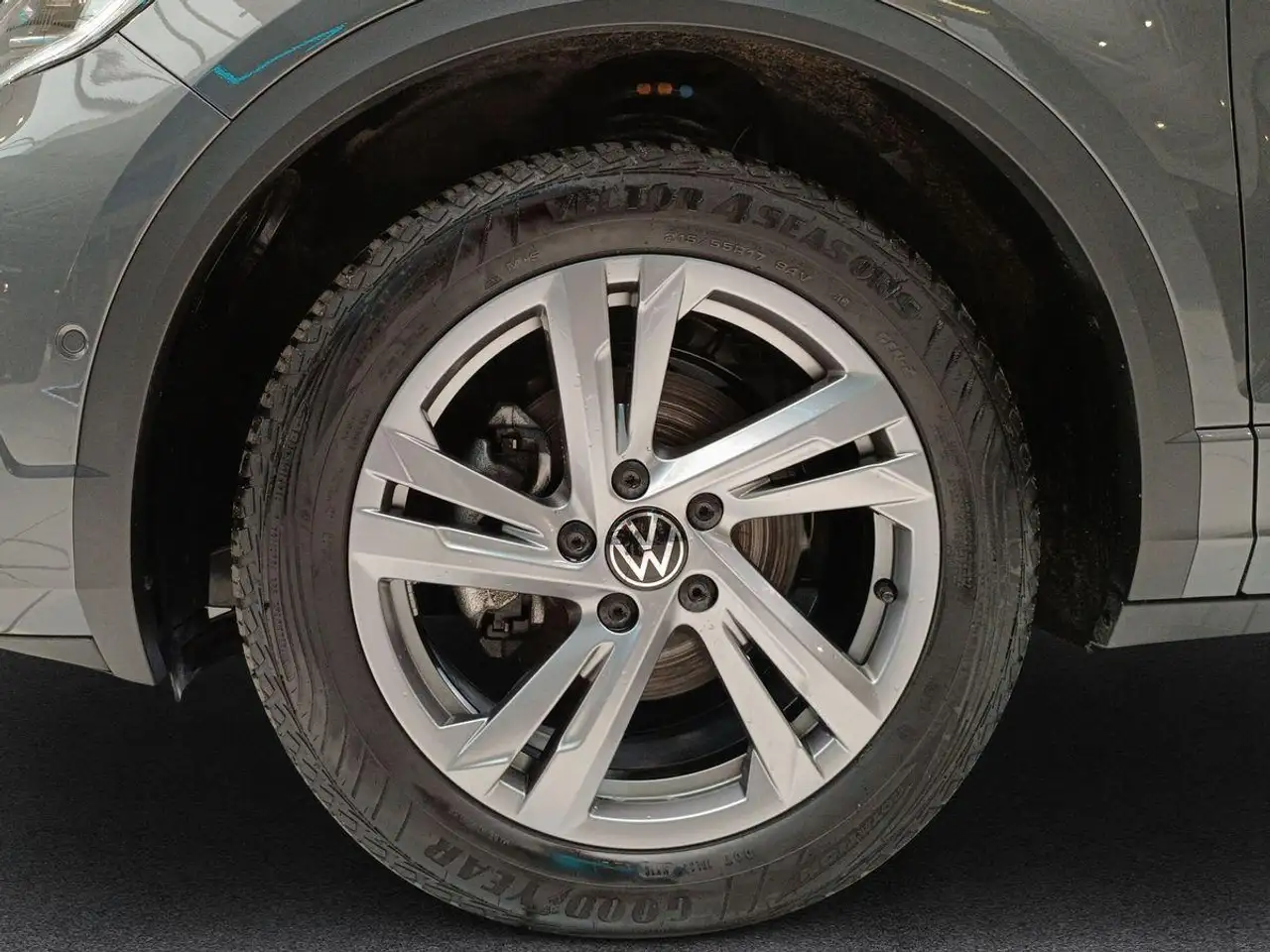Volkswagen T-Roc 1.5 TSI "R-LINE" 150 PS DSG +NAVI+REARVIEW+AHK+ — معرض صور السيارة 11