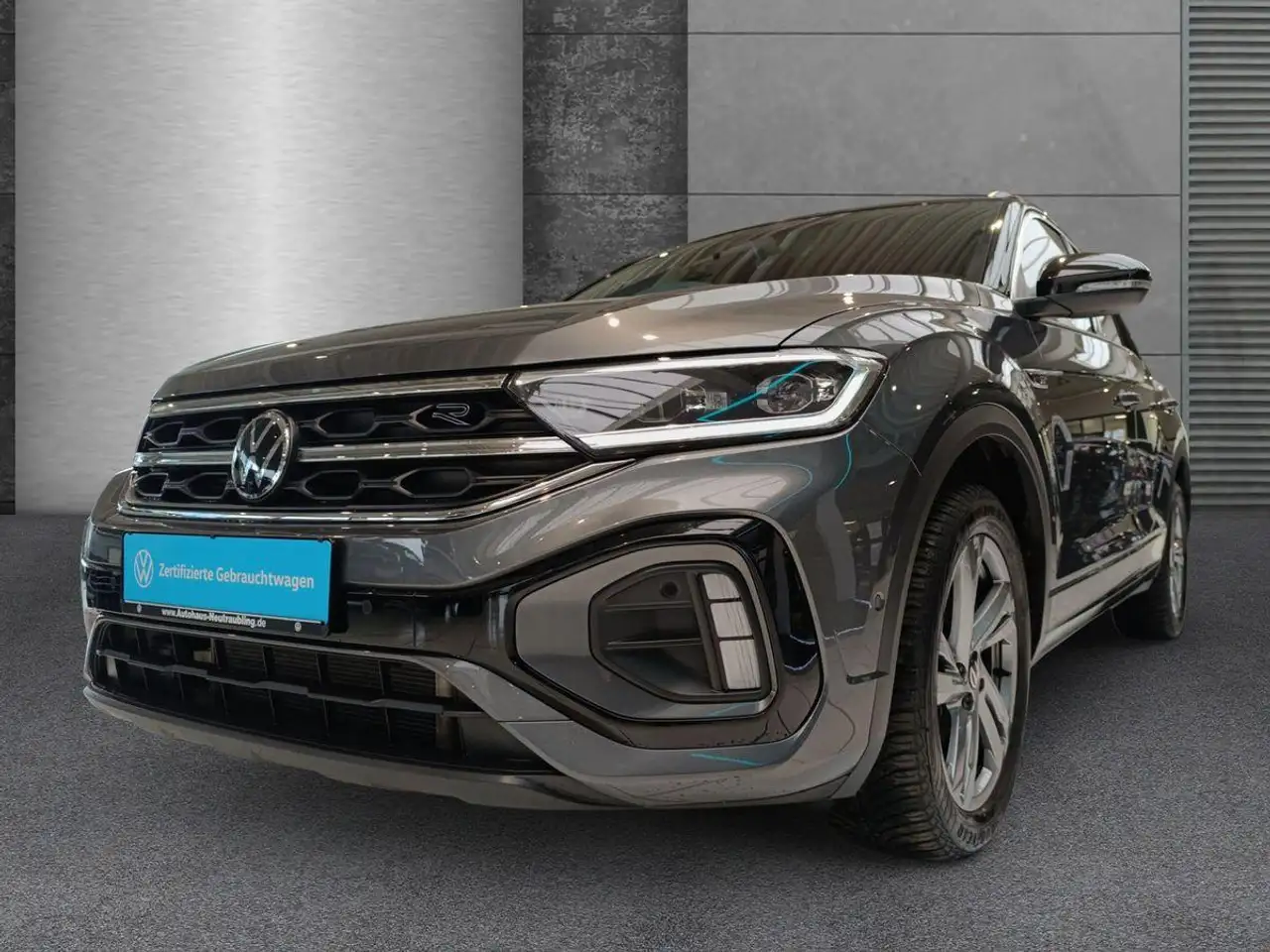 Volkswagen T-Roc 1.5 TSI "R-LINE" 150 PS DSG +NAVI+REARVIEW+AHK+ — معرض صور السيارة 10