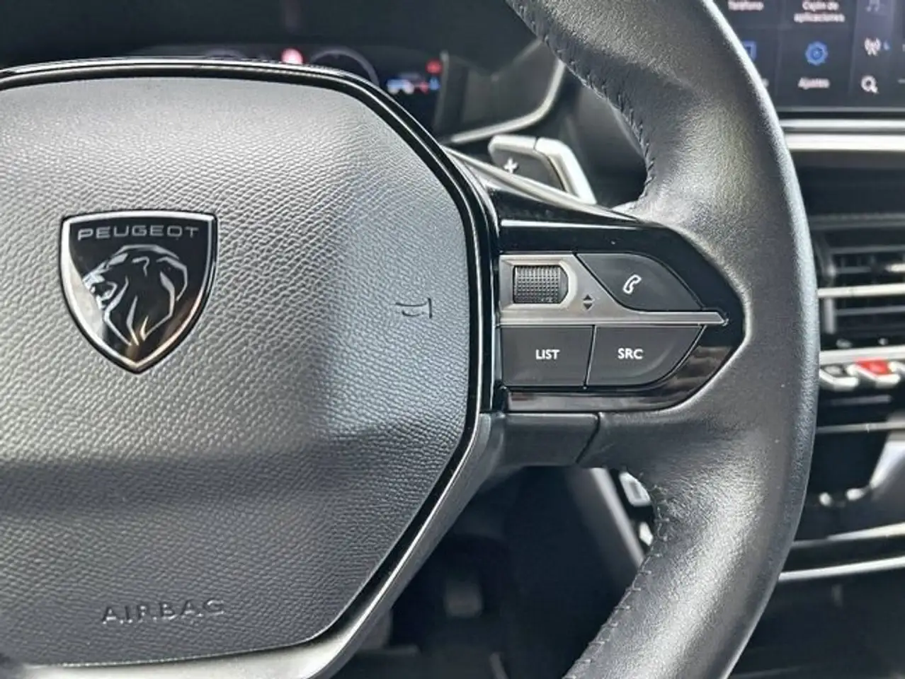 Peugeot 2008 1.2 PureTech S&S Allure EAT8 130 — Vehicle gallery 17