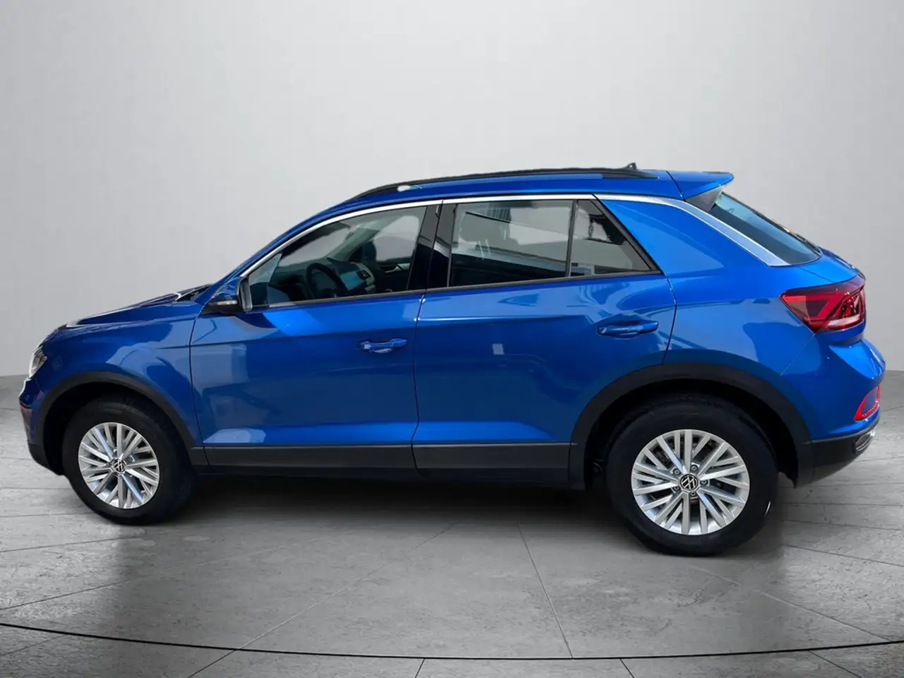 Volkswagen T-Roc 1,5 TSI AHK — Galería del vehículo 5