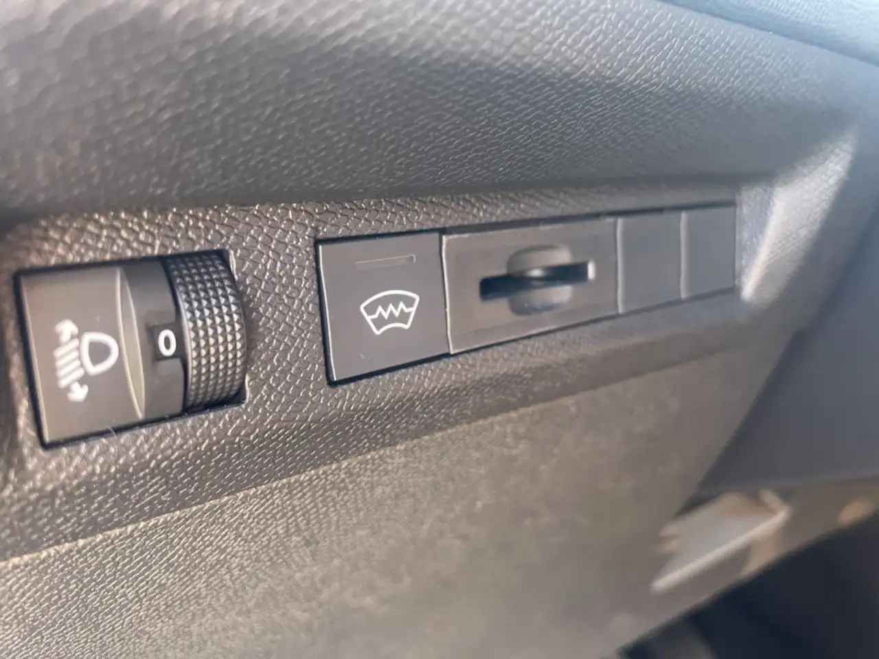 Peugeot 408 Allure PureTech 130 EAT8 AHK-abnehmbar Navi Memory — Vehicle gallery 19