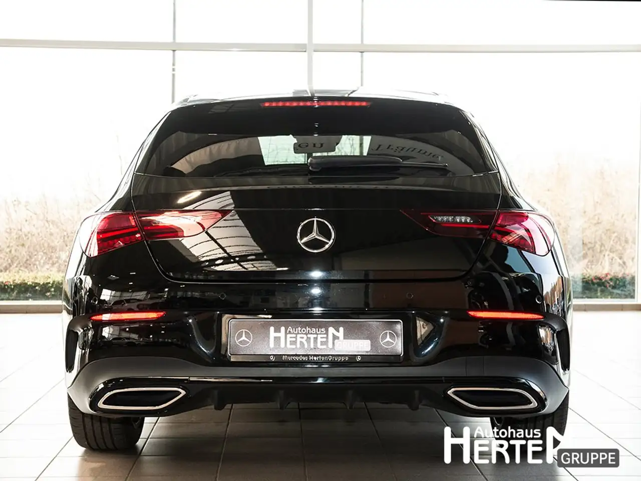Mercedes-Benz CLA 200 SB AMG+18"+NIGHT+WINTER.P+PANO+360°+AHK — Vehicle gallery 4