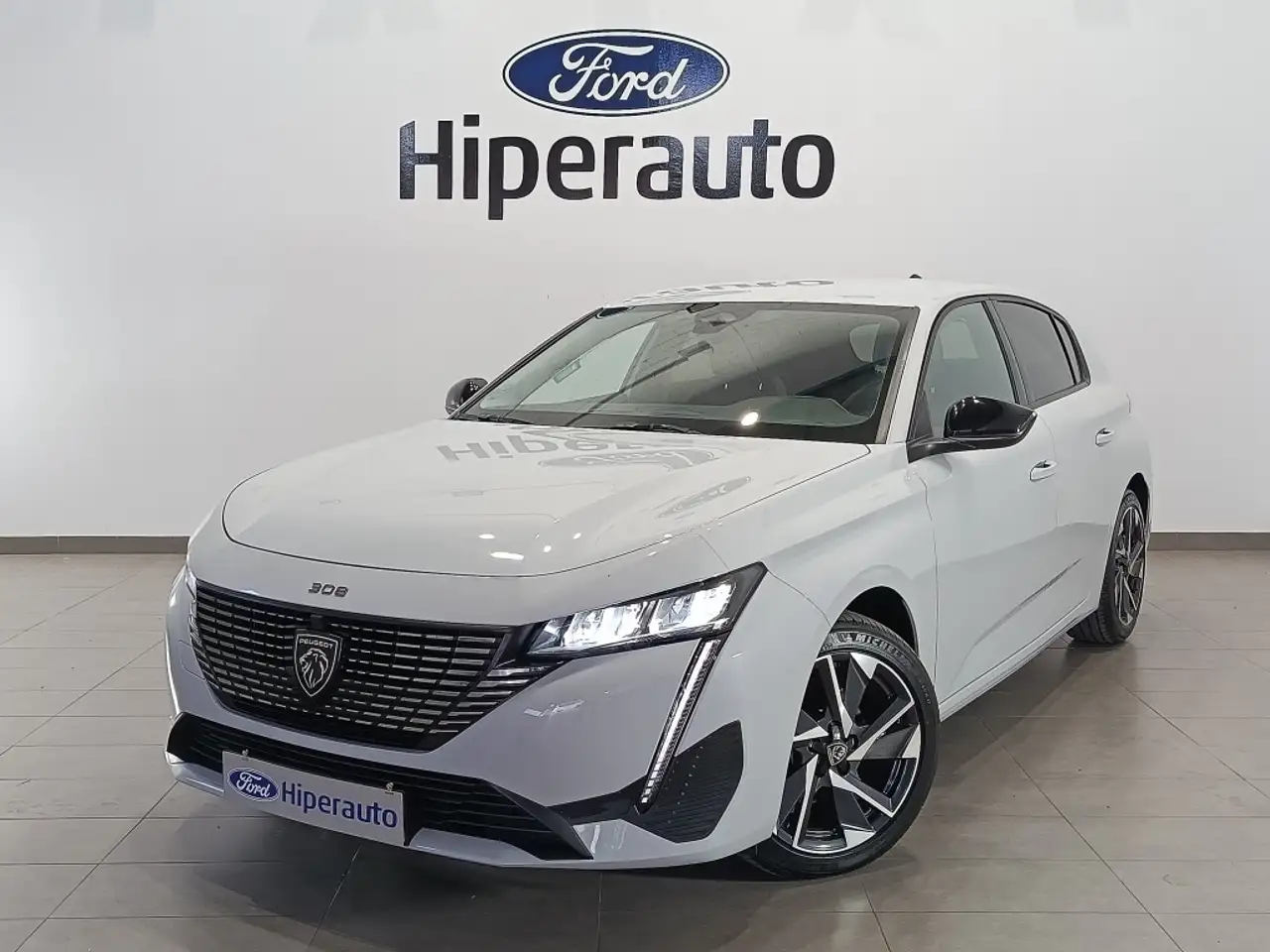 Peugeot 308 1.2 PureTech S&S Allure Pack 130 — Vehicle gallery 3