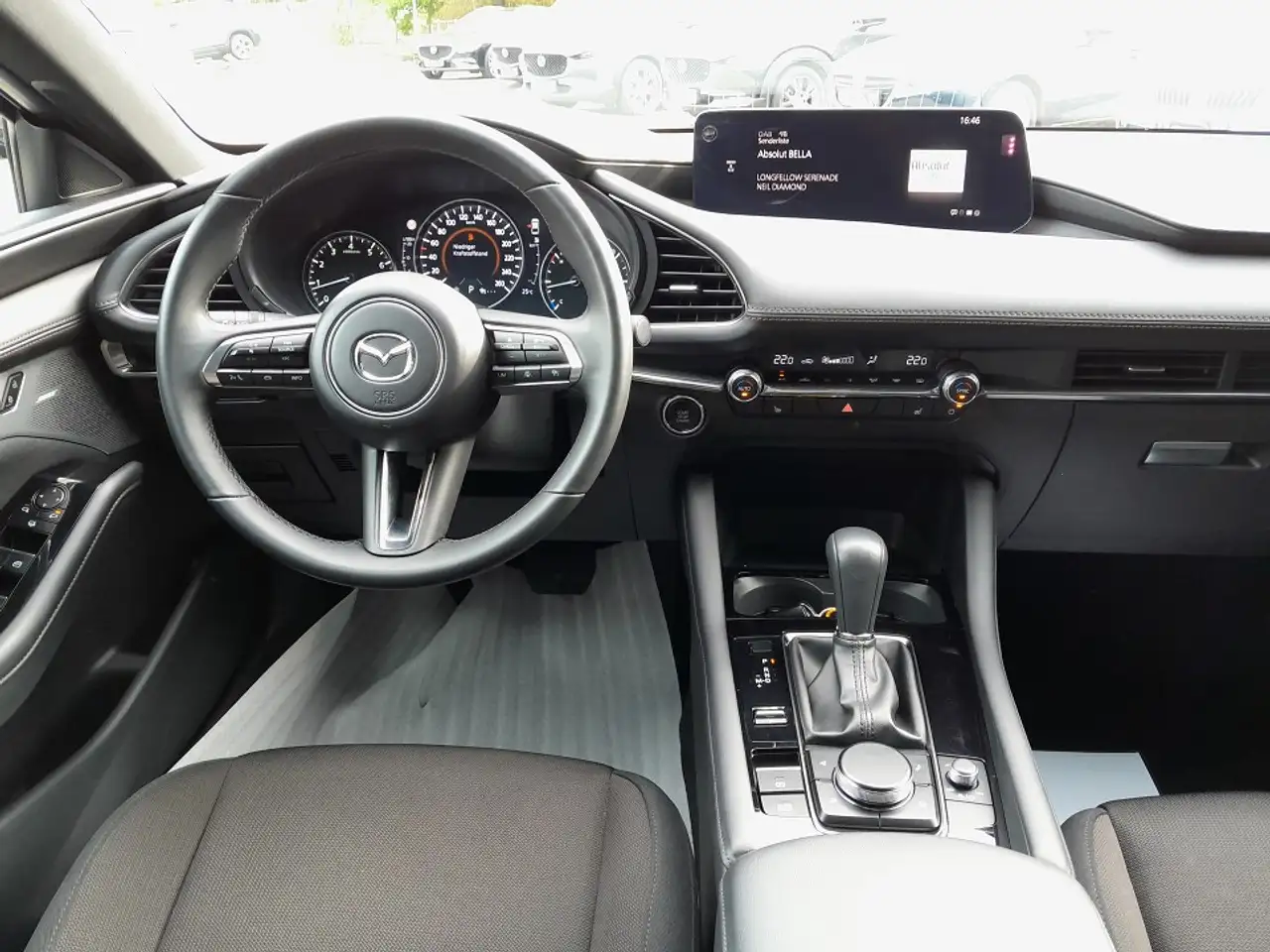 Mazda 3 SKY-X (186PS) 6AT EXCL. SoMo GULF mit MATRIX-LED 3 — Galerie du véhicule 13