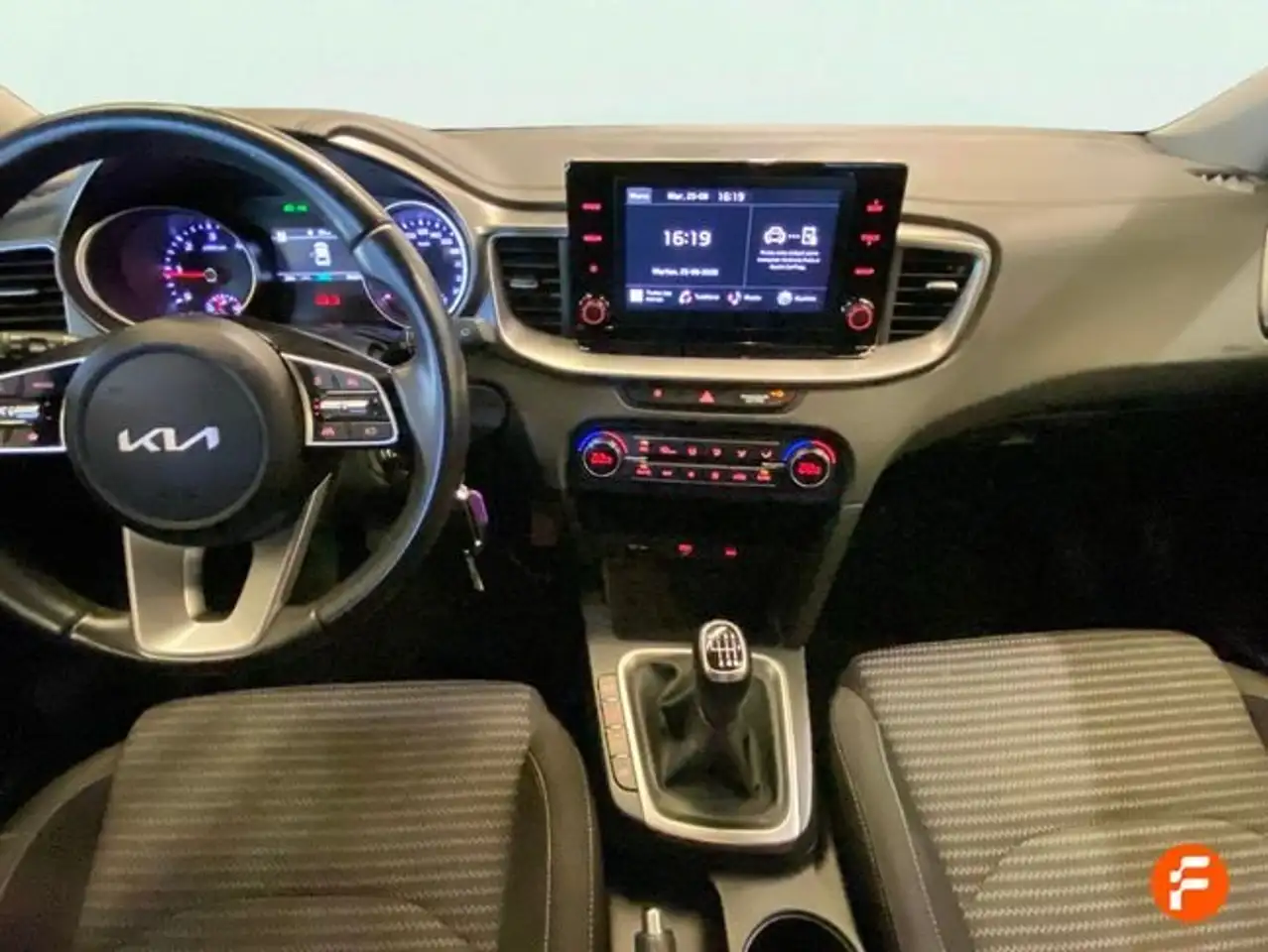 Kia XCeed 1.6 MHEV iMT Drive 100kW (136CV) — Vehicle gallery 17
