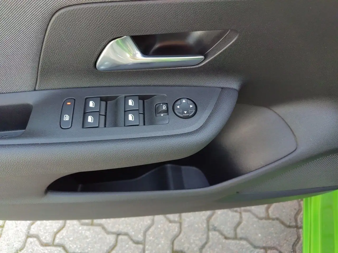 Opel Mokka Enjoy 1.2T 74KW Abstandstemp. LED — Galería del vehículo 14