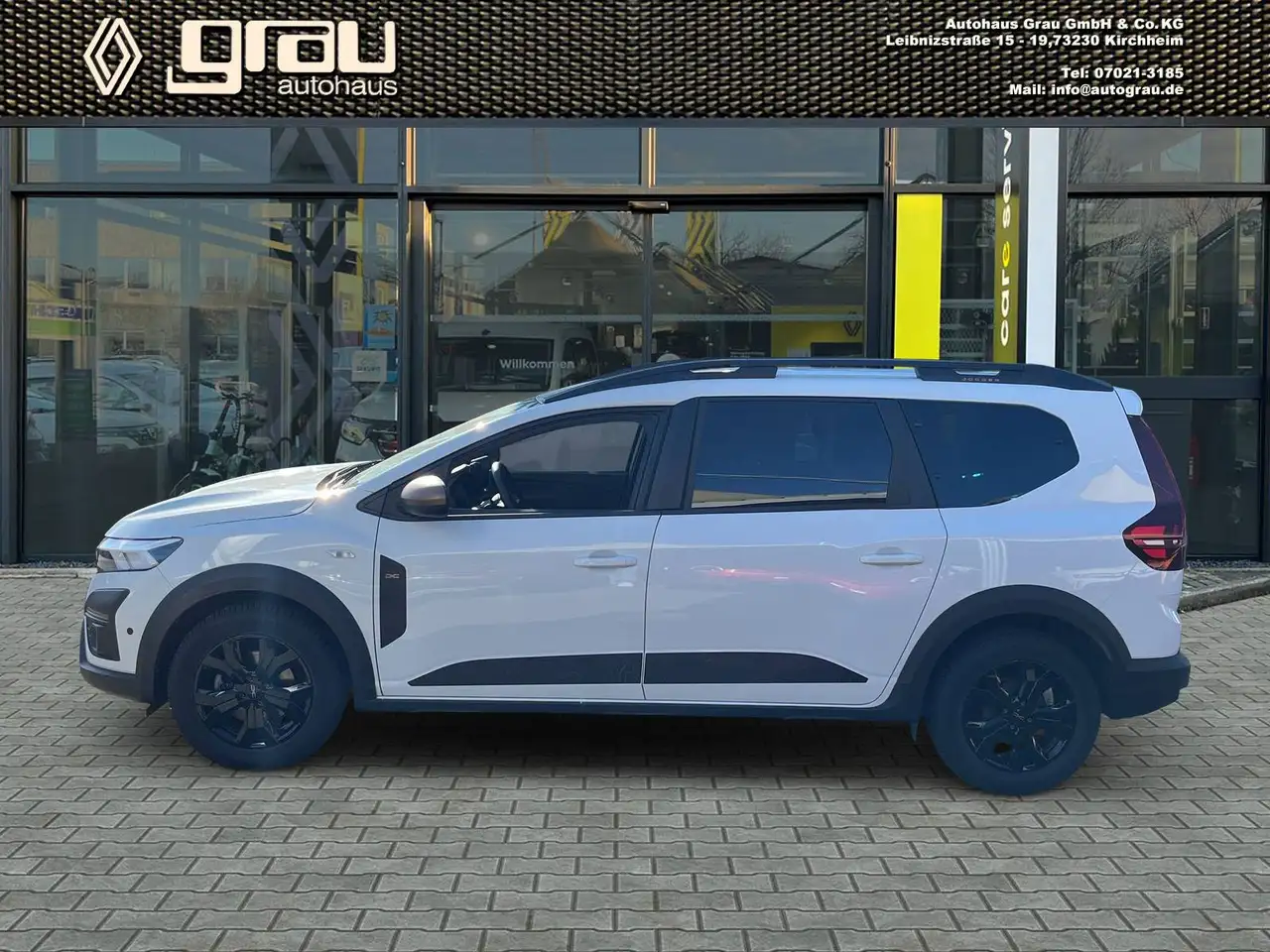 Dacia Jogger Extreme+ TCe 110 7-Sitzer/KLIMA/NAVI/SHZ/ALLWETTER — Vehicle gallery 2