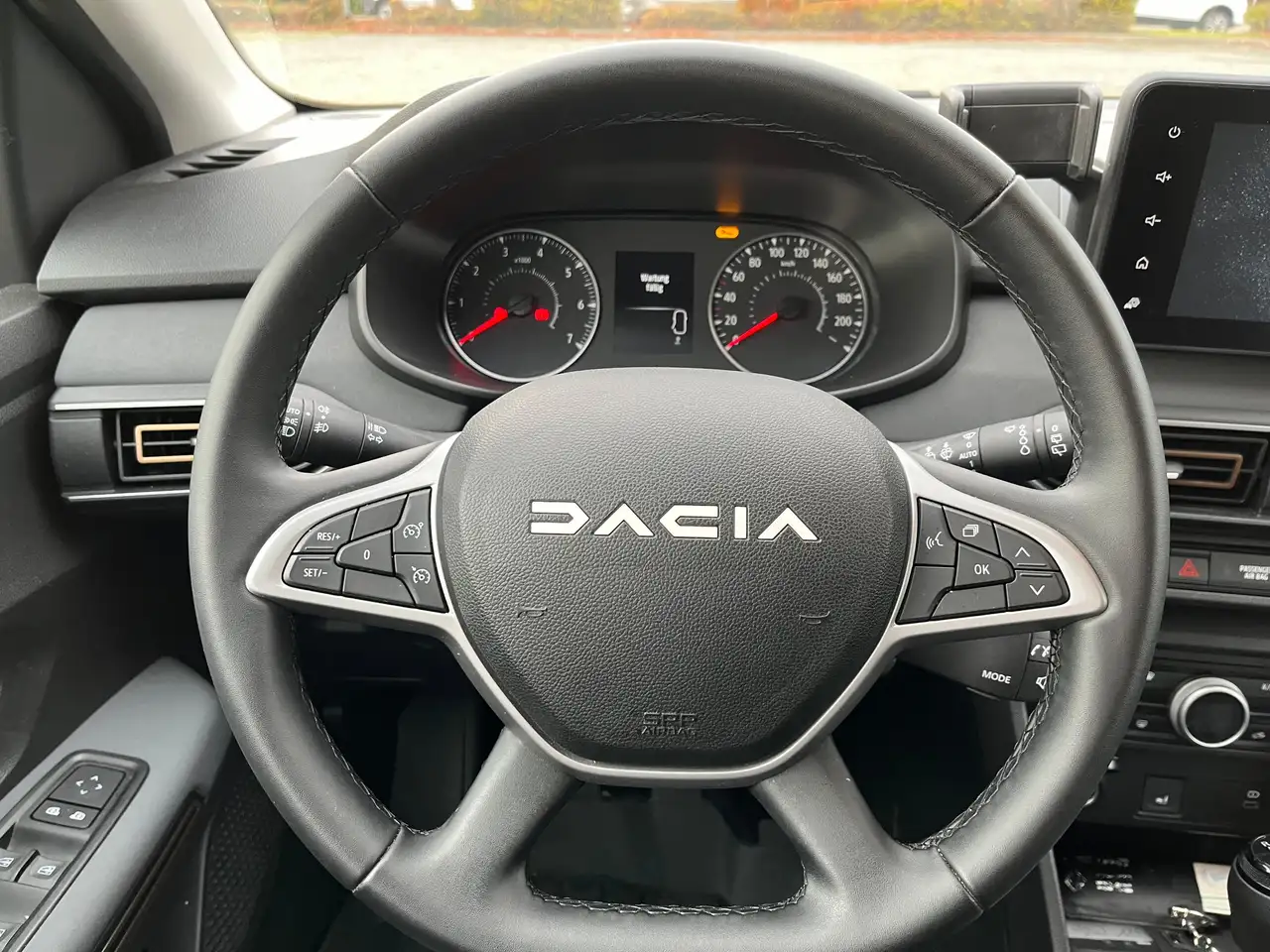 Dacia Jogger Extreme+ TCe 110 7-Sitzer/KLIMA/NAVI/SHZ/ALLWETTER — Vehicle gallery 12