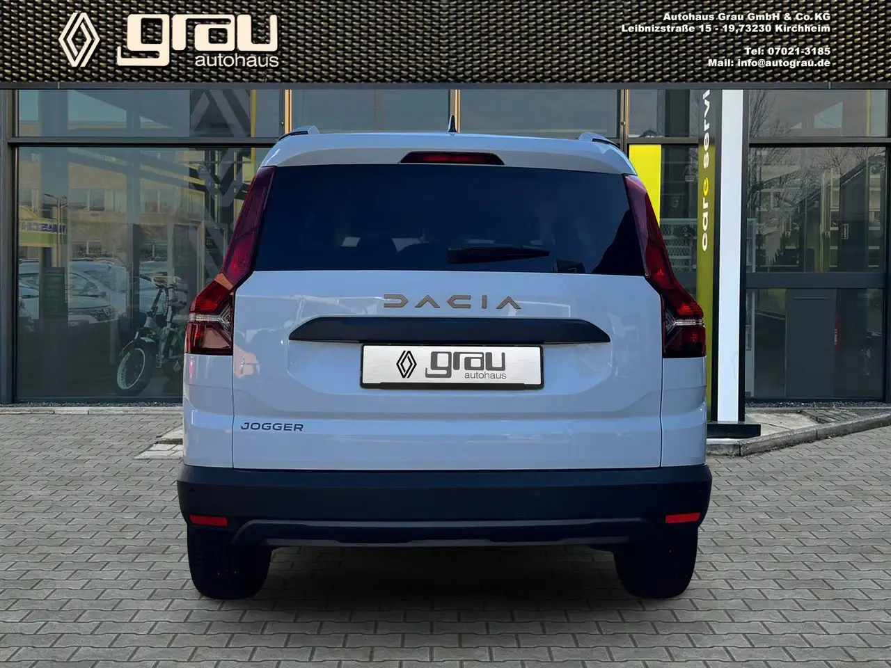 Dacia Jogger Extreme+ TCe 110 7-Sitzer/KLIMA/NAVI/SHZ/ALLWETTER — Vehicle gallery 4