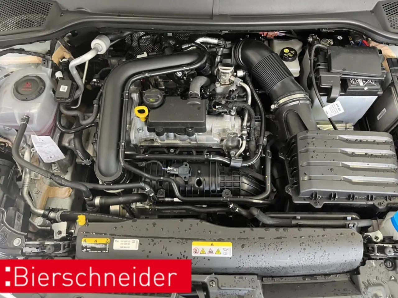 SEAT Ibiza 1.0 TSI DSG FR NAVI DAB PDC SHZ 18 — Galerie du véhicule 28
