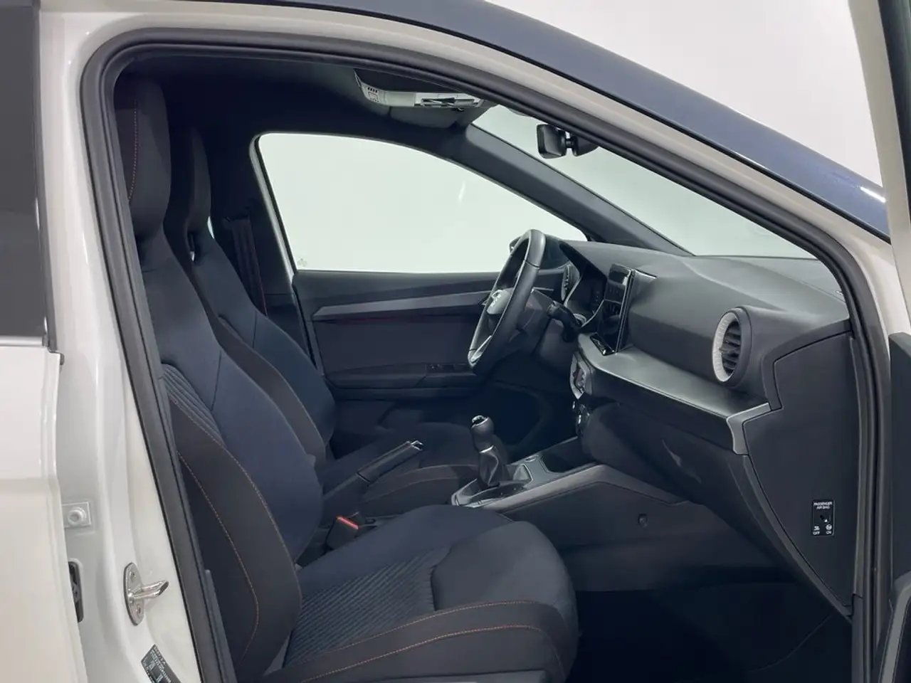 SEAT Arona 1.0 TSI S&S FR Special Edition 115 — Galería del vehículo 5